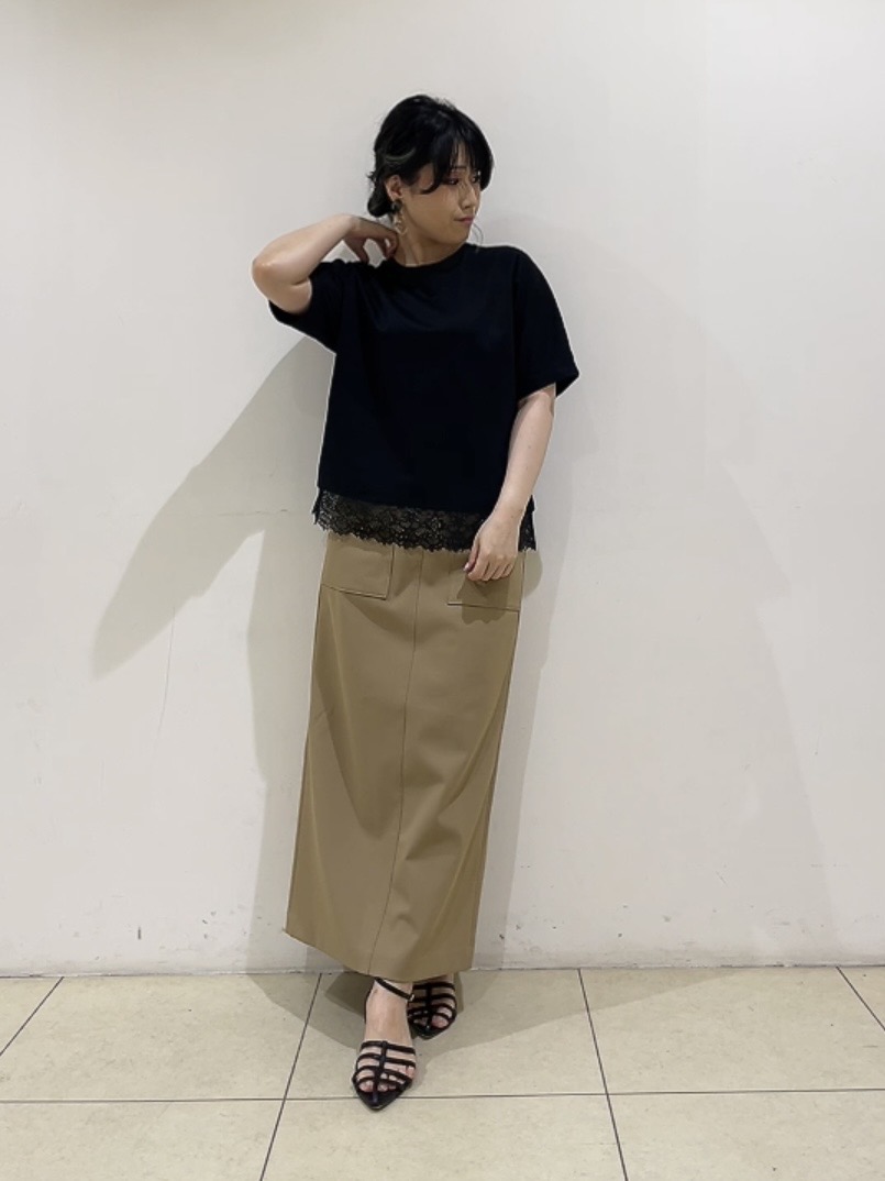 watanabeさんの「UNTITLED｜【汗ジミ防止／接触冷感】裾レースドルマンTシャツ」を使ったコーディネート