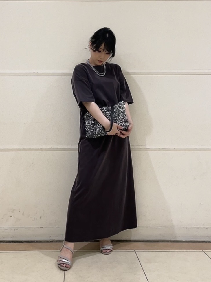 watanabeさんの「UNTITLED｜【きれいめTシャツ/セットアップ可】ヴィンテージライクプルオーバー」を使ったコーディネート