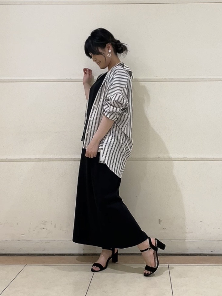 watanabeさんの「UNTITLED｜ストライプシャツ」を使ったコーディネート