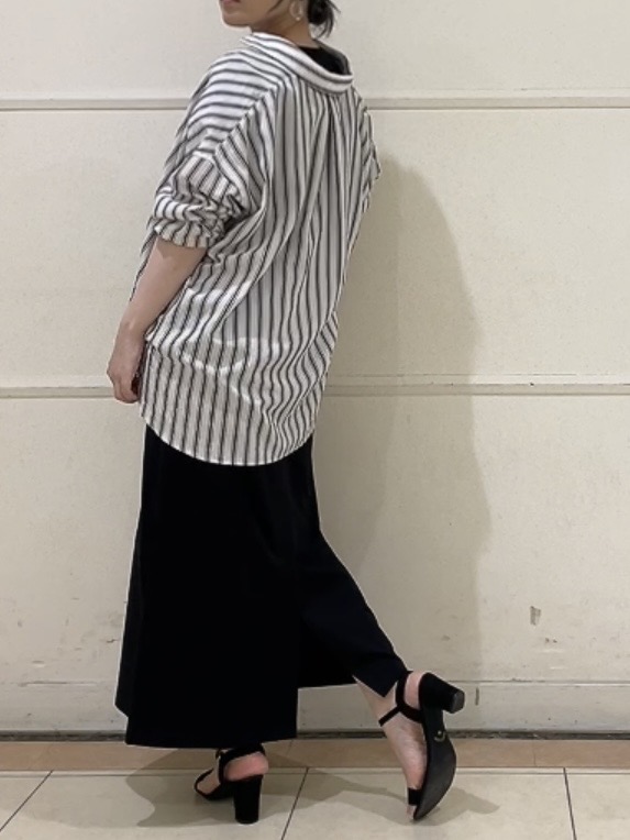 watanabeさんの「UNTITLED｜ストライプシャツ」を使ったコーディネート