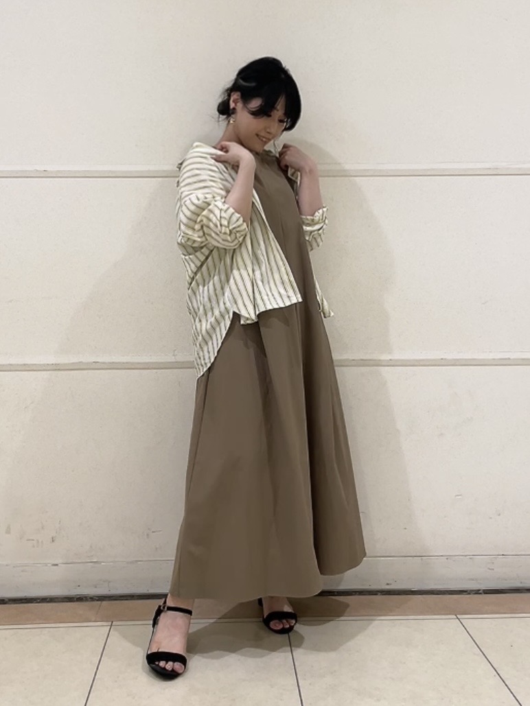 watanabeさんの「UNTITLED｜【秋映え/羽織り】ストライプシャツ」を使ったコーディネート