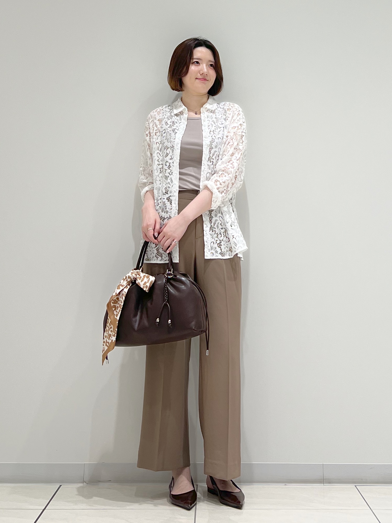 T.Kさんの「INDIVI｜【初秋/UVケア/着る日傘】ワイドストレートパンツ」を使ったコーディネート