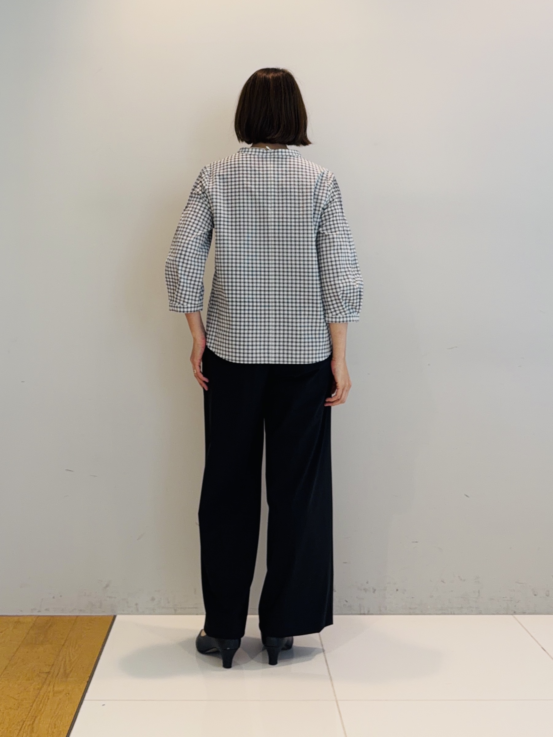 murayamaさんの「INDIVI｜【初秋にピッタリ！／洗える】凹凸素材ミニスタンドトップス」を使ったコーディネート