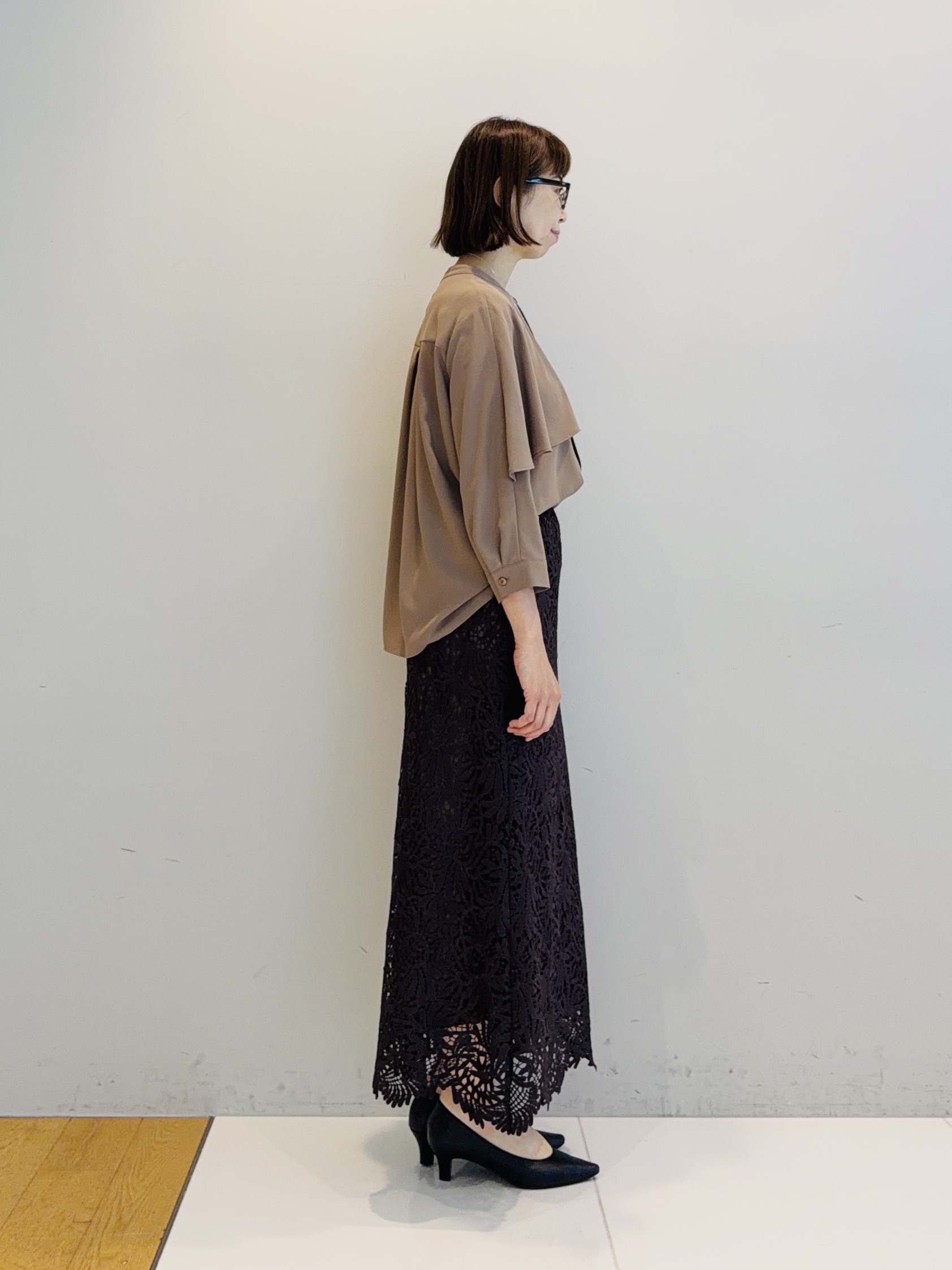 murayamaさんの「INDIVI｜【羽織りにも！/UVケア/着る日傘】ケープ風ブラウス」を使ったコーディネート
