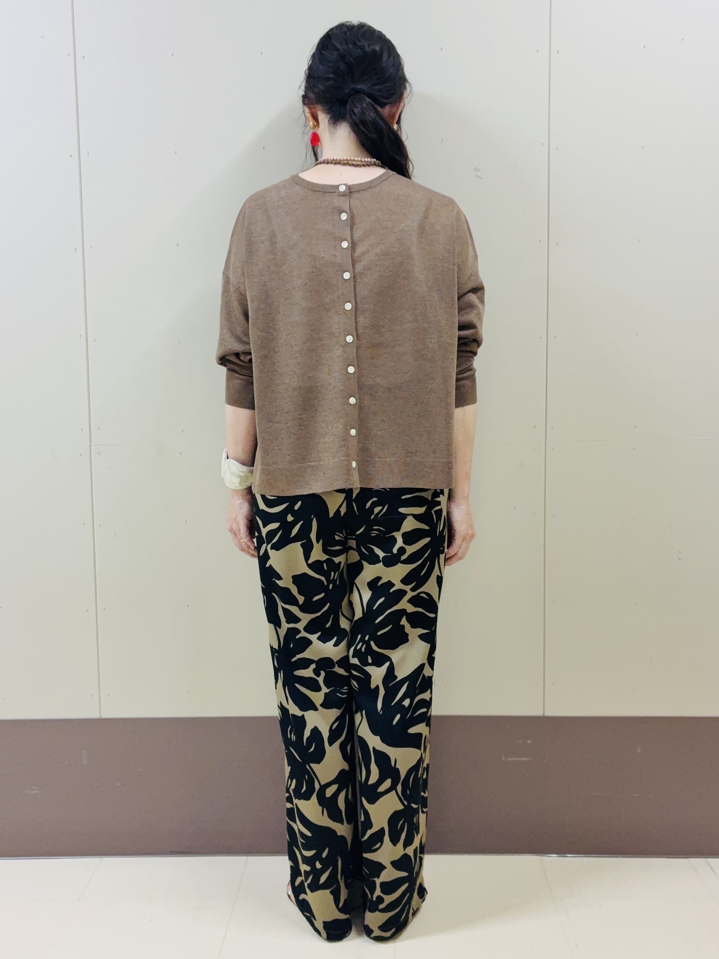 Noriさんの「UNTITLED｜【アンサンブル可/秋羽織り/シアー】前後2WAYカーディガン」を使ったコーディネート
