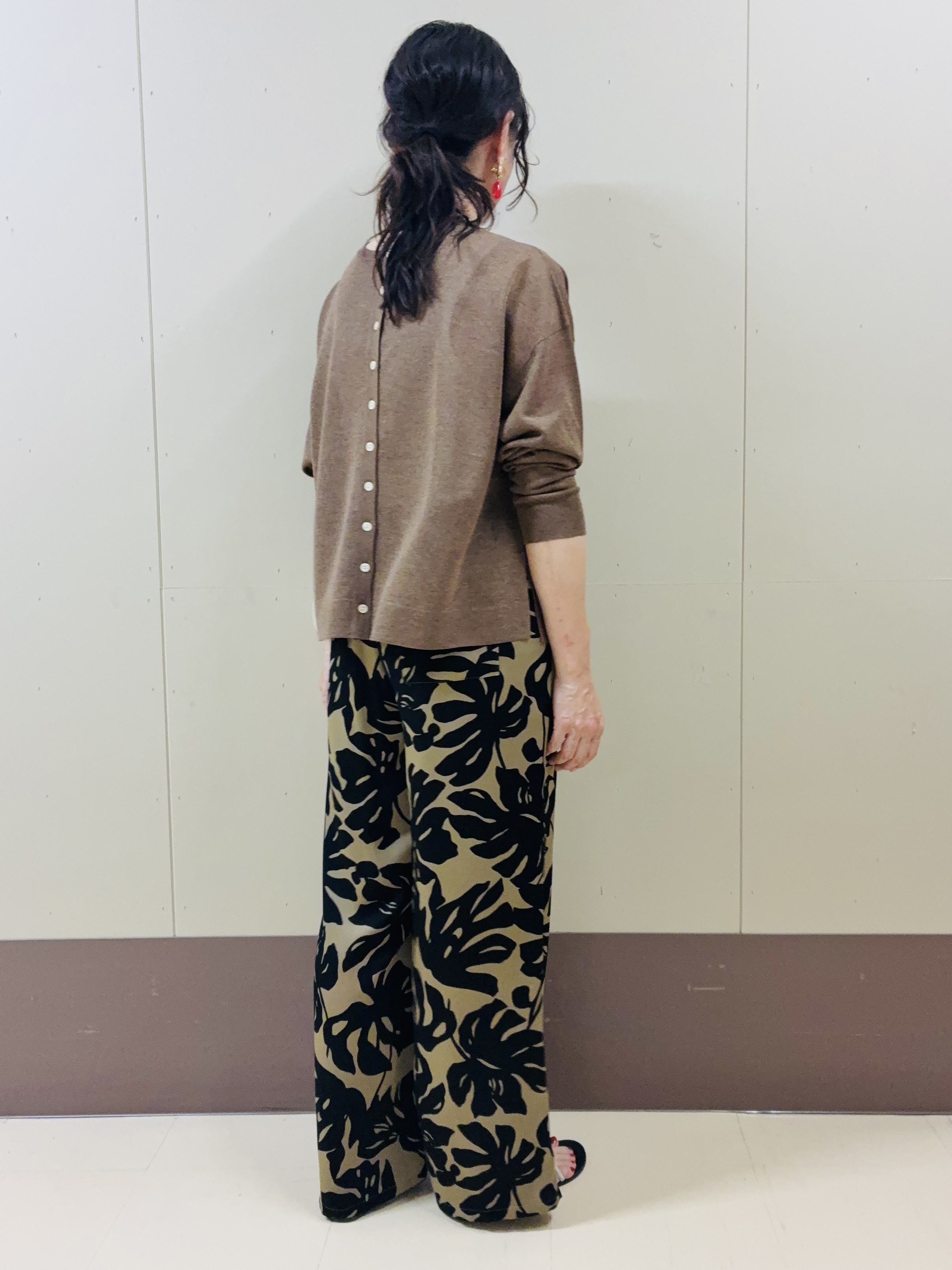 Noriさんの「UNTITLED｜【アンサンブル可/秋羽織り/シアー】前後2WAYカーディガン」を使ったコーディネート