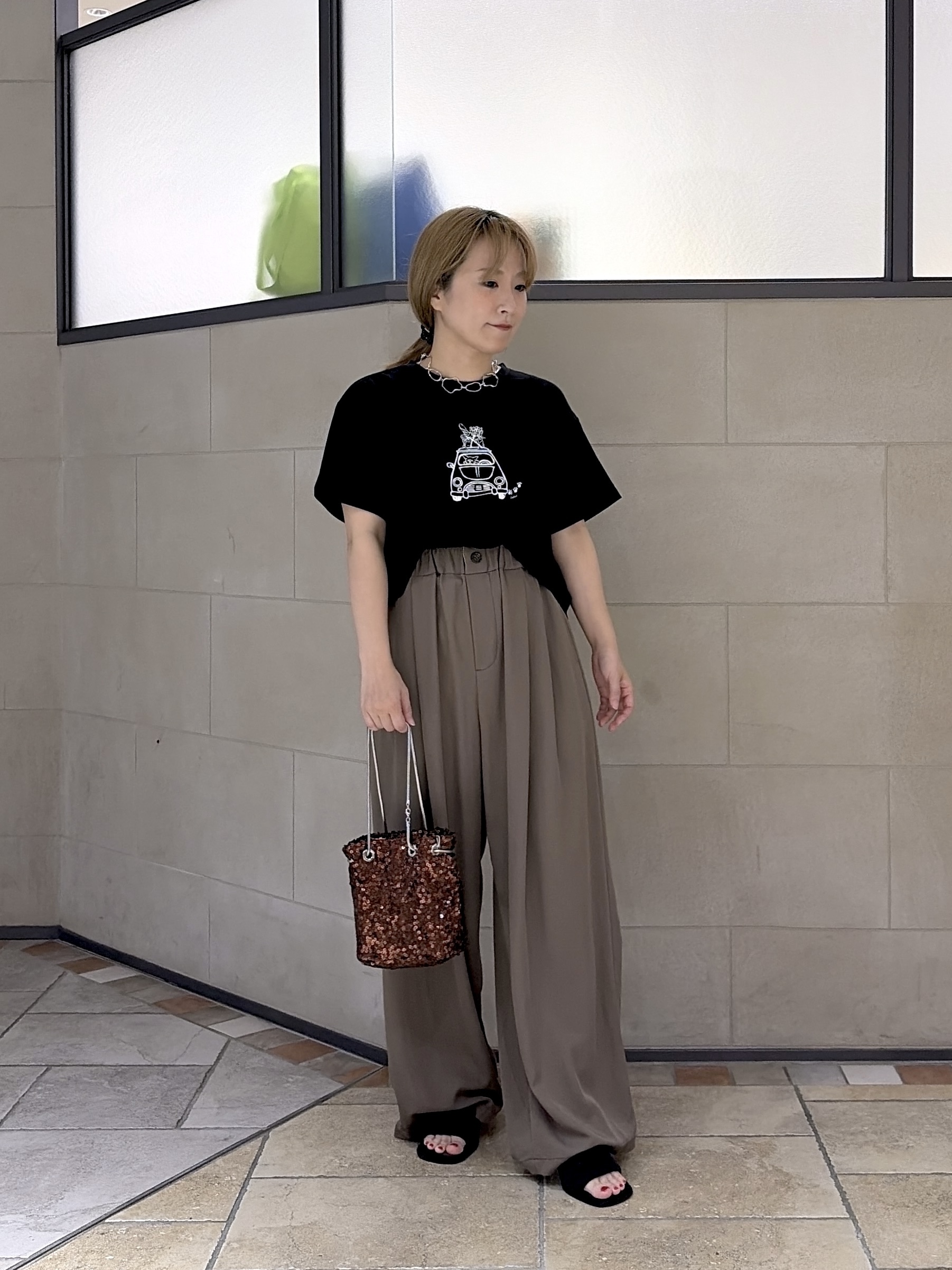 よねさんの「INDIVI｜フレンチブルTシャツ」を使ったコーディネート