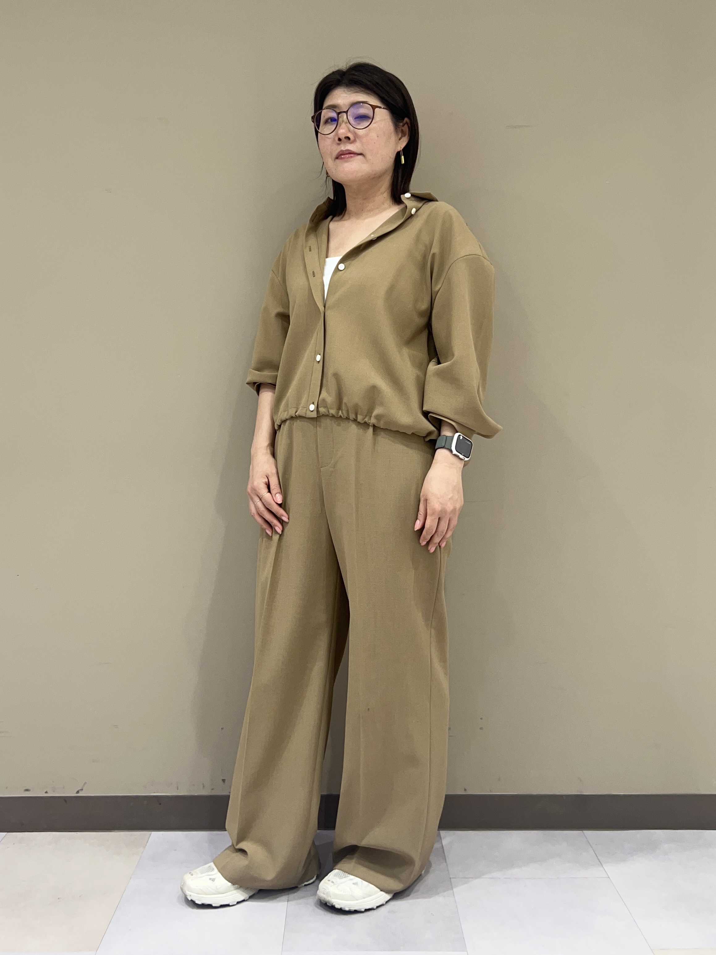 fukuさんの「UNTITLED｜【秋羽織り/セットアップ可/UVカット】エアリークールドロストシャツ」を使ったコーディネート