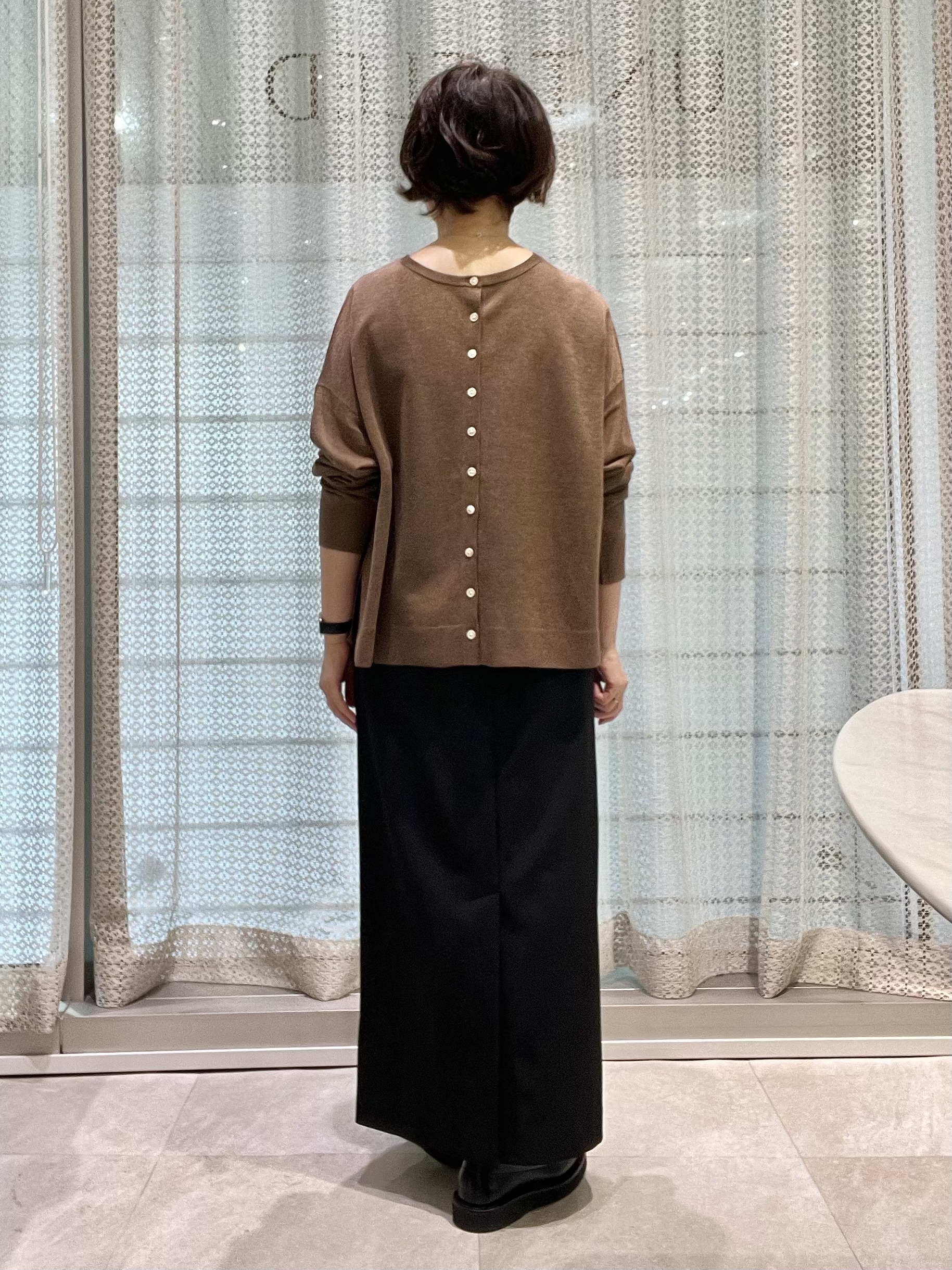 ymさんの「UNTITLED｜【アンサンブル可/秋羽織り/シアー】前後2WAYカーディガン」を使ったコーディネート