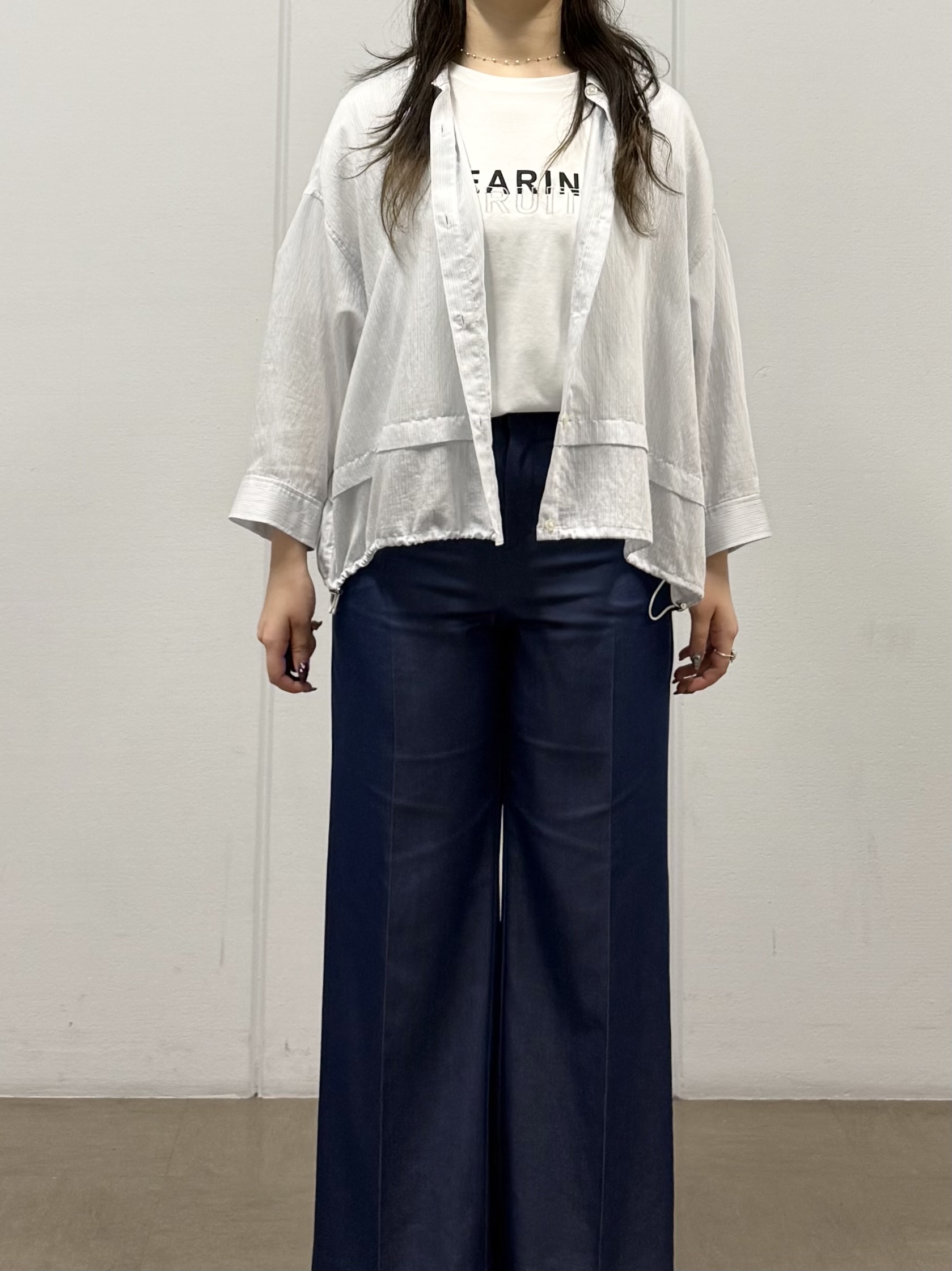 mizukiさんの「INDIVI｜【UVケア／選べるグラフィック】スムースジャージTシャツ」を使ったコーディネート