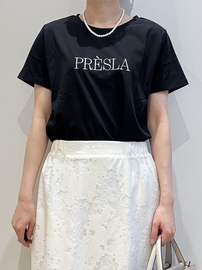 MOMOさんの「index｜【接触冷感／UVケア】裾レースロゴTシャツ《洗濯機OK／S-3L》」を使ったコーディネート