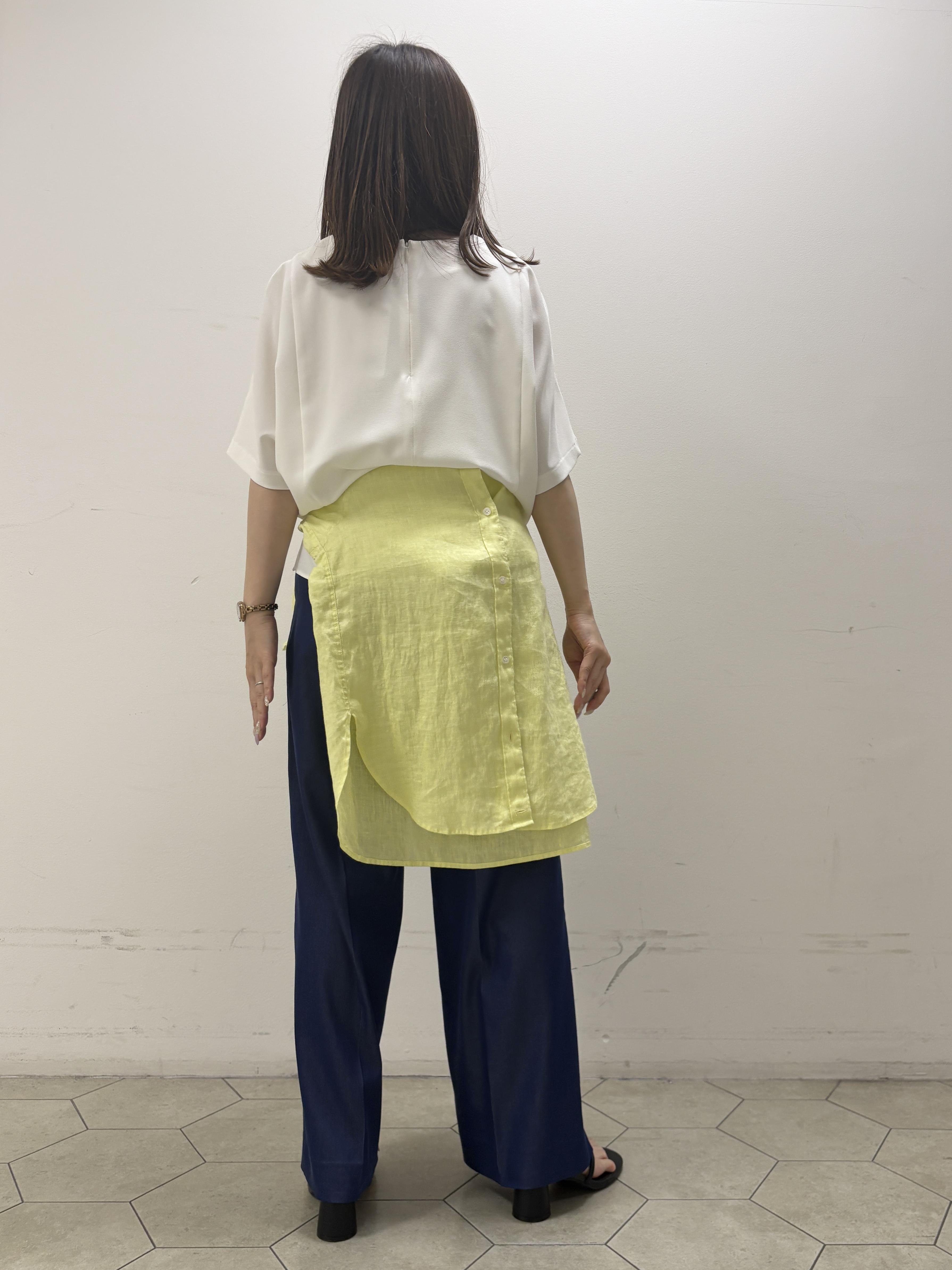 kahoさんの「INDIVI｜【体型＆二の腕カバー/着る日傘】ドルマントップス」を使ったコーディネート