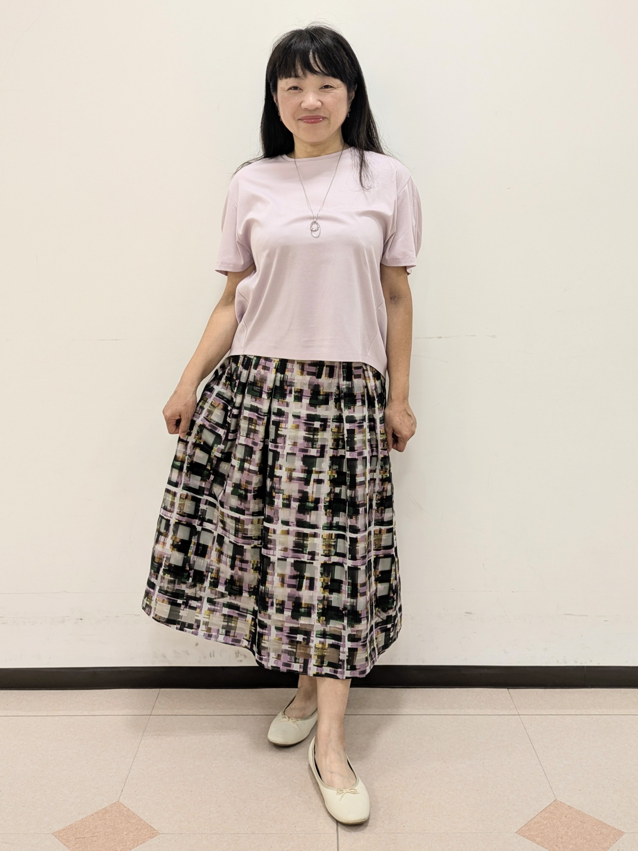 ともさんの「UNTITLED｜【汗染み防止/接触冷感】ドルマンプルオーバー」を使ったコーディネート