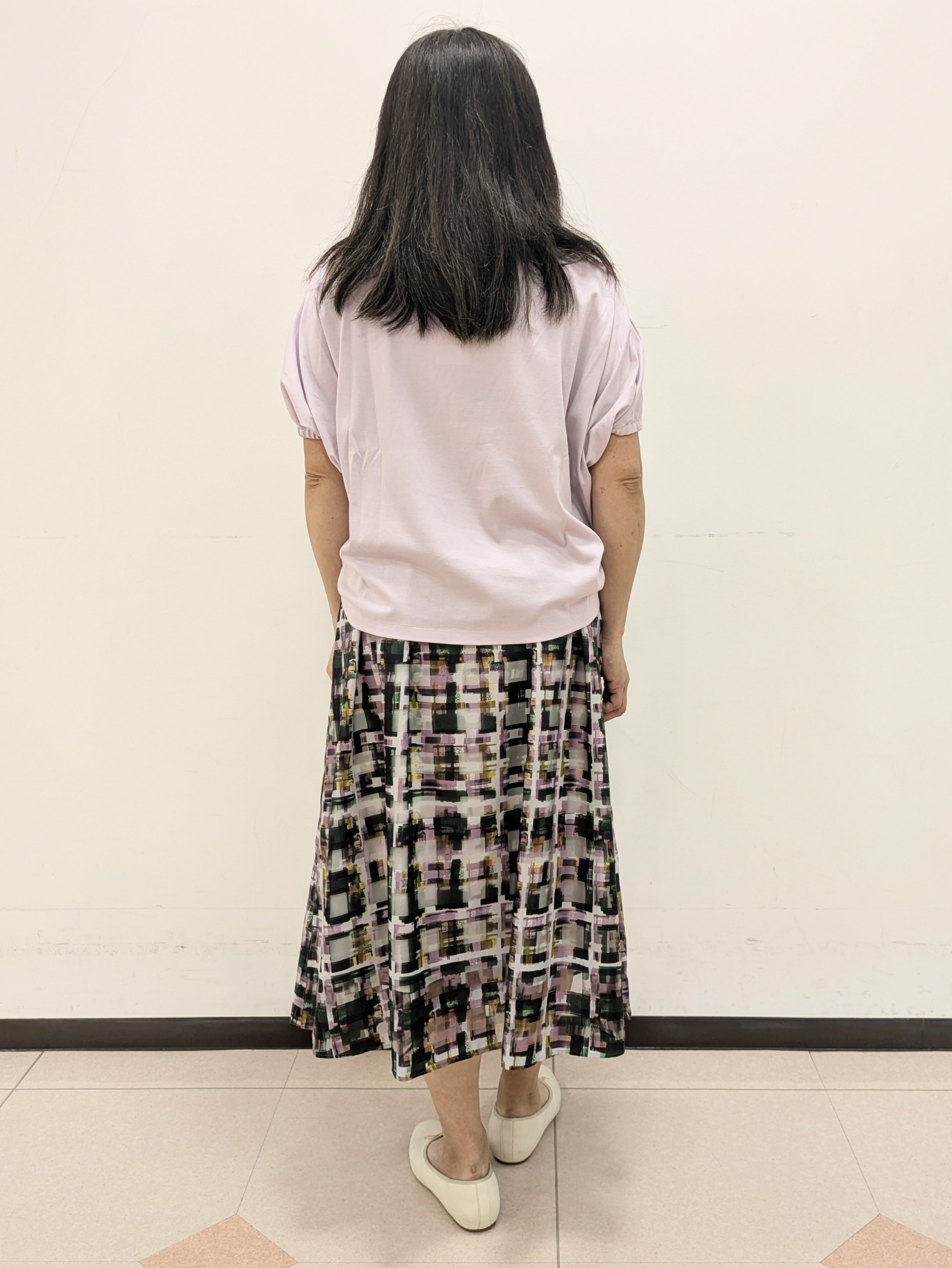 ともさんの「UNTITLED｜【汗染み防止/接触冷感】ドルマンプルオーバー」を使ったコーディネート