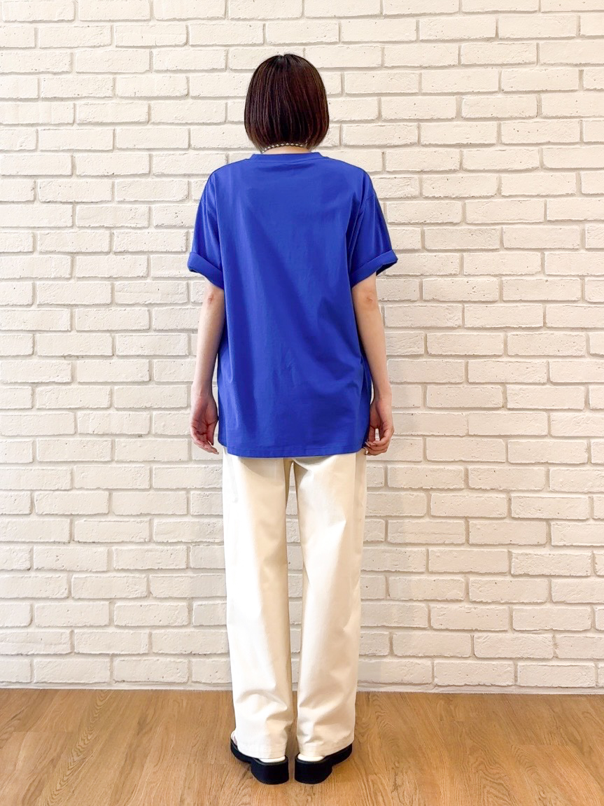 𝐜𝐡𝐢𝐤𝐚さんの「THE SHOP TK｜【Disney】【MLB】スペシャルデザイン半袖Tシャツ」を使ったコーディネート