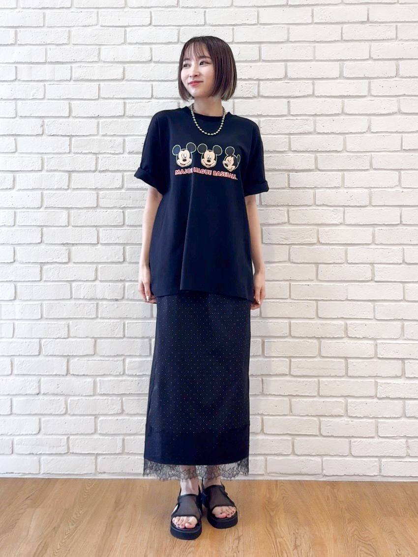 𝐜𝐡𝐢𝐤𝐚さんの「THE SHOP TK｜【Disney】【MLB】スペシャルデザイン半袖Tシャツ」を使ったコーディネート
