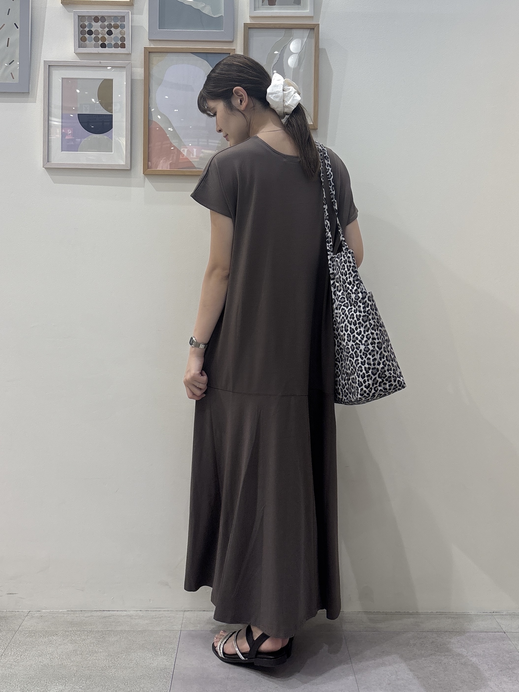 Rikaさんの「SHOO･LA･RUE｜【体型カバー/洗濯機可】涼やかAラインロングワンピース」を使ったコーディネート