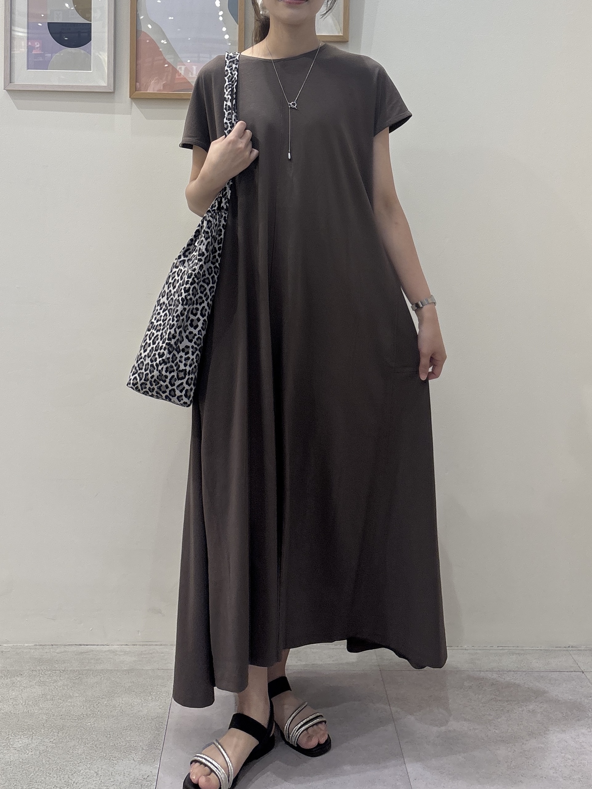 Rikaさんの「SHOO･LA･RUE｜【体型カバー/洗濯機可】涼やかAラインロングワンピース」を使ったコーディネート