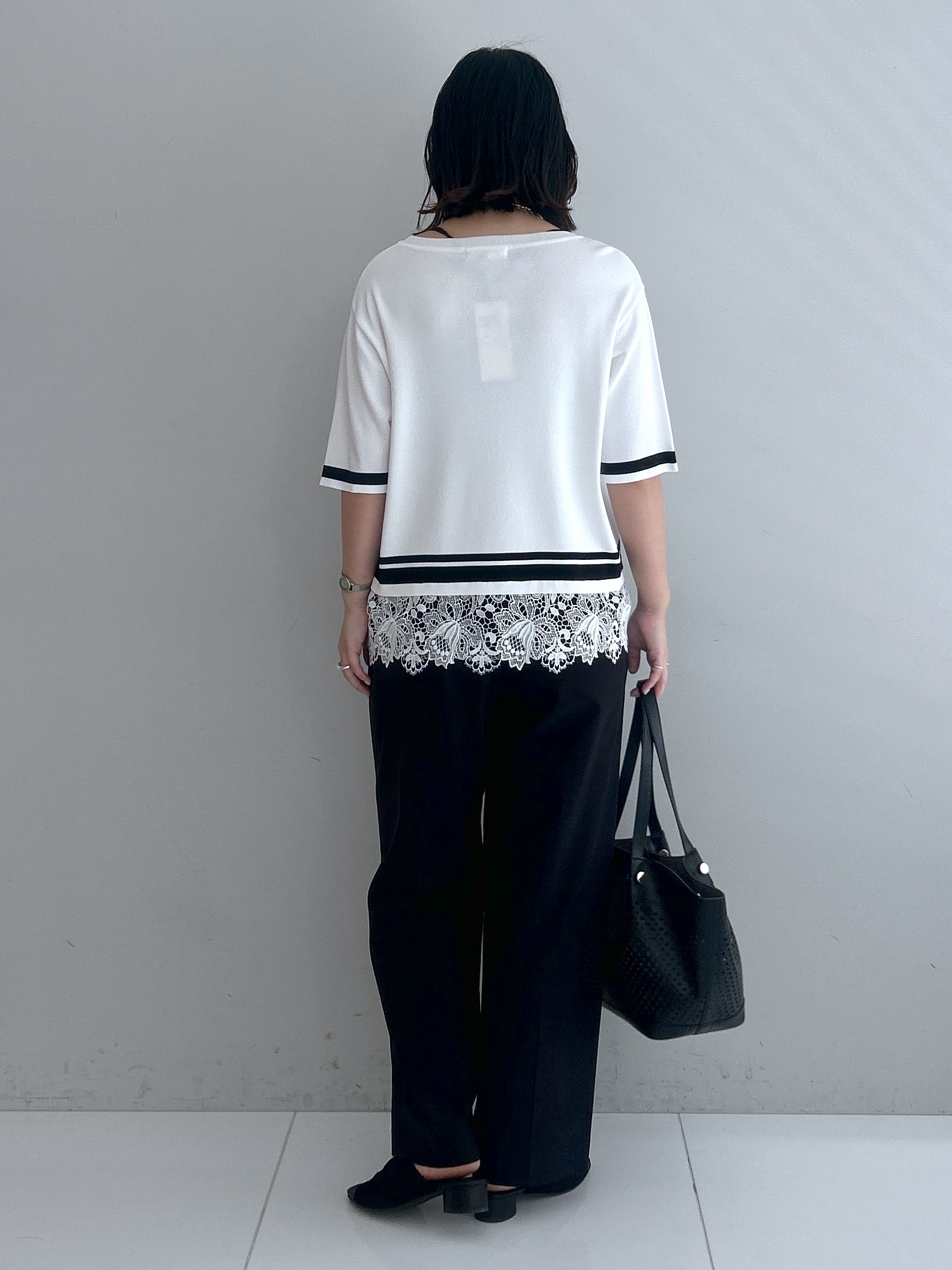 Hirokaさんの「grove｜【シリーズ累計36万枚／UVカット・洗濯機OK】やわらかドライタッチレースドッキングニット」を使ったコーディネート