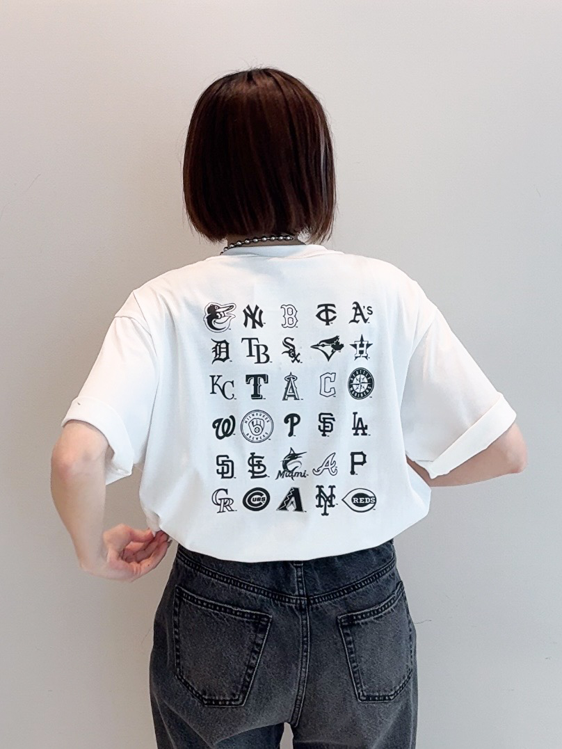 𝐜𝐡𝐢𝐤𝐚さんの「THE SHOP TK｜【Disney】【MLB】スペシャルデザイン半袖Tシャツ」を使ったコーディネート