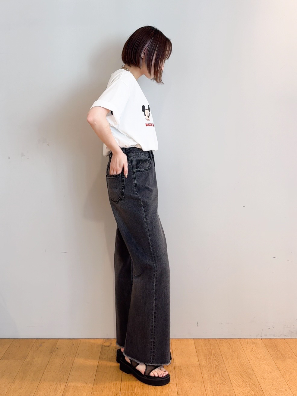 𝐜𝐡𝐢𝐤𝐚さんの「THE SHOP TK｜【Disney】【MLB】スペシャルデザイン半袖Tシャツ」を使ったコーディネート