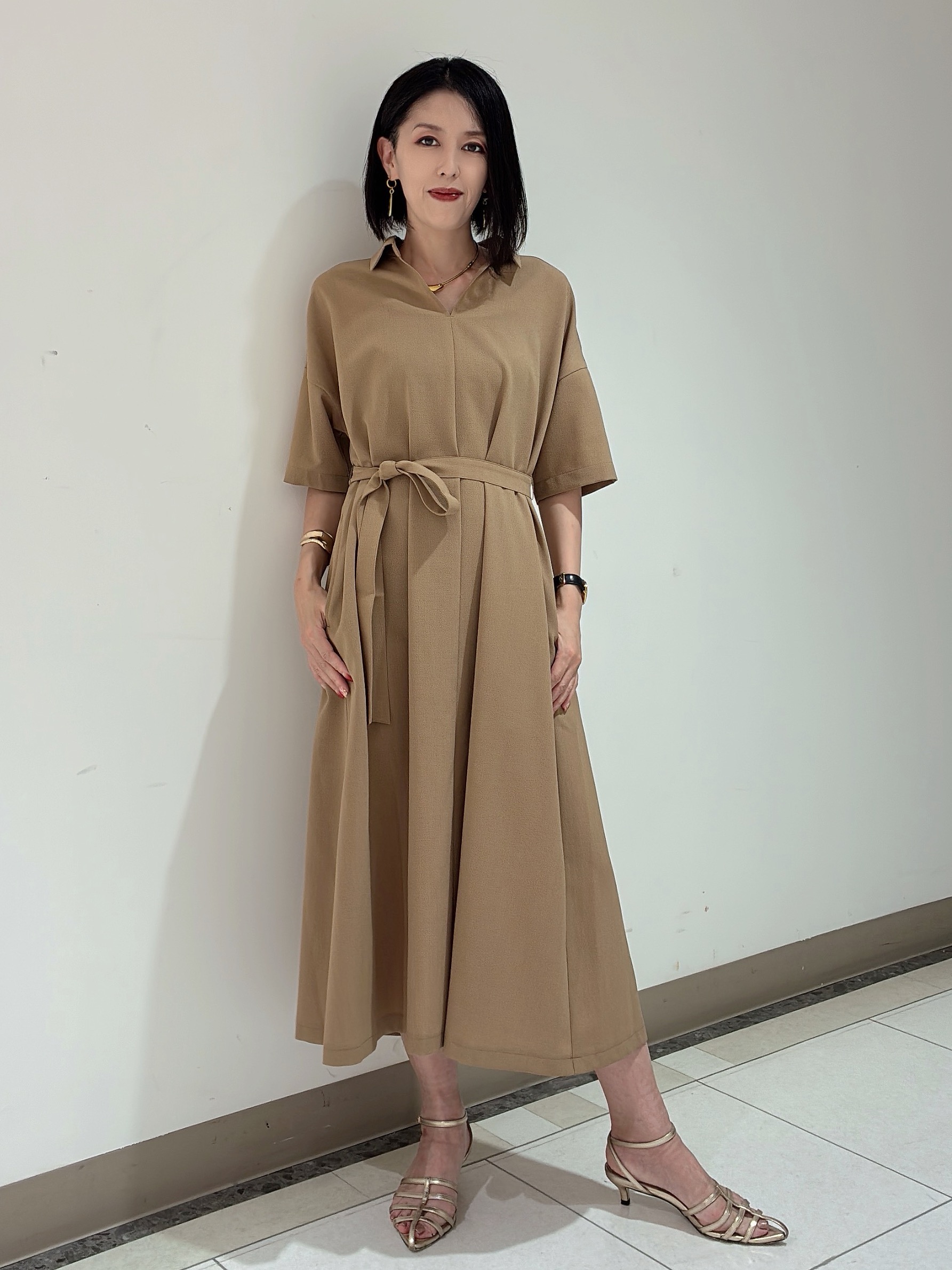 環さんの「UNTITLED｜【初秋も活躍/UVカット/接触冷感】エアリークールワンピース」を使ったコーディネート