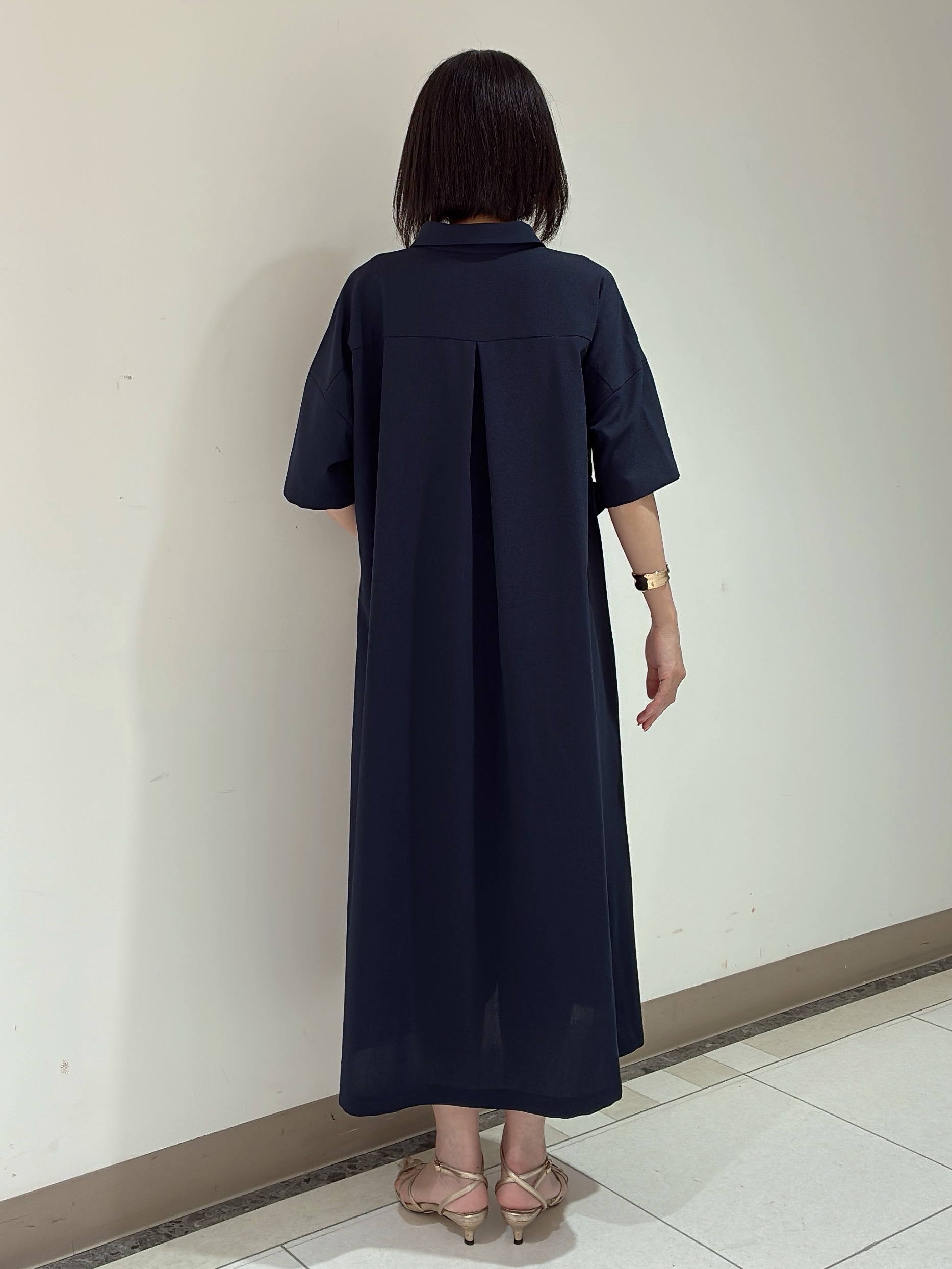 環さんの「UNTITLED｜【初秋も活躍/UVカット/接触冷感】エアリークールワンピース」を使ったコーディネート