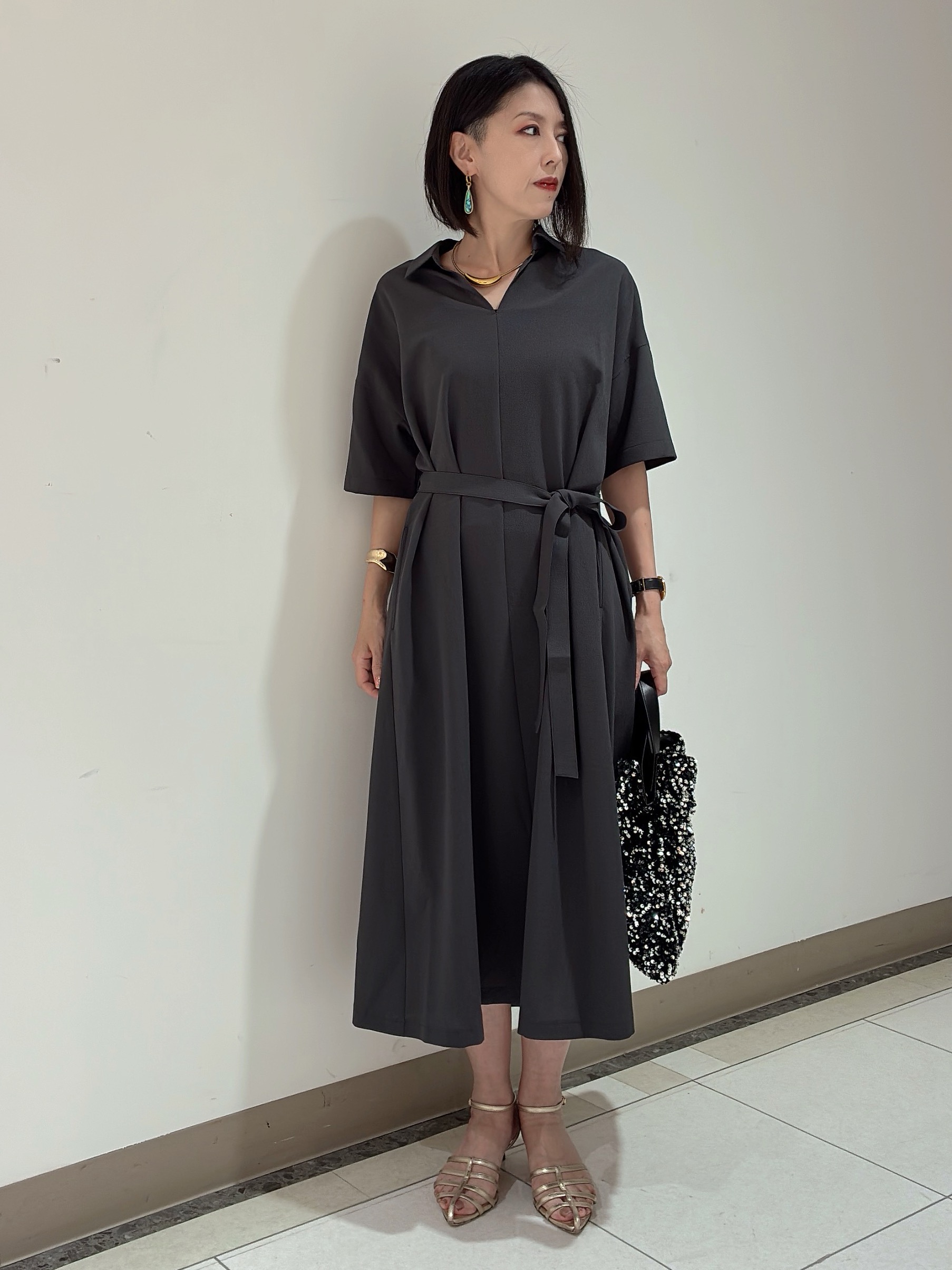 環さんの「UNTITLED｜【初秋も活躍/UVカット/接触冷感】エアリークールワンピース」を使ったコーディネート