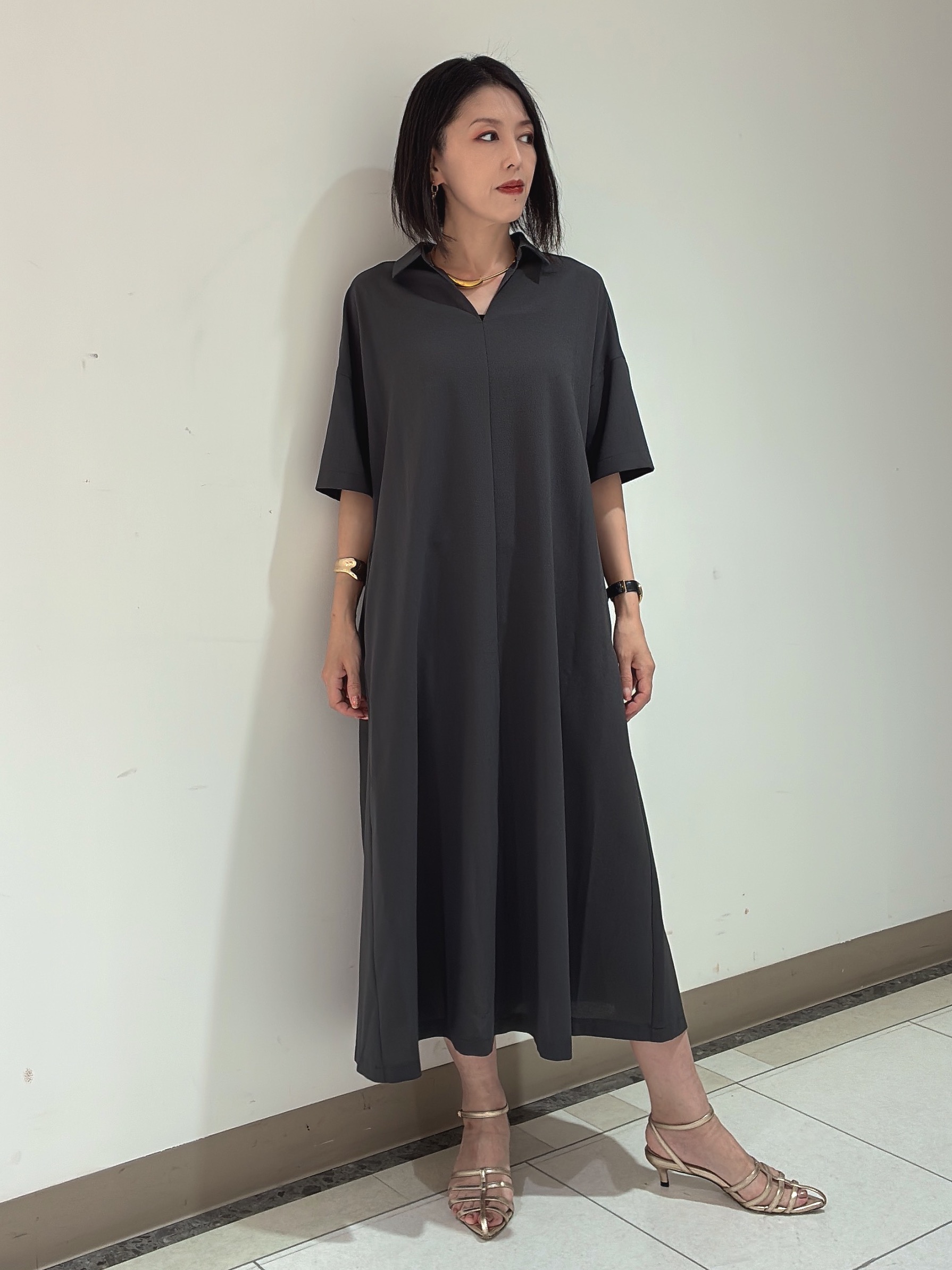 環さんの「UNTITLED｜【初秋も活躍/UVカット/接触冷感】エアリークールワンピース」を使ったコーディネート