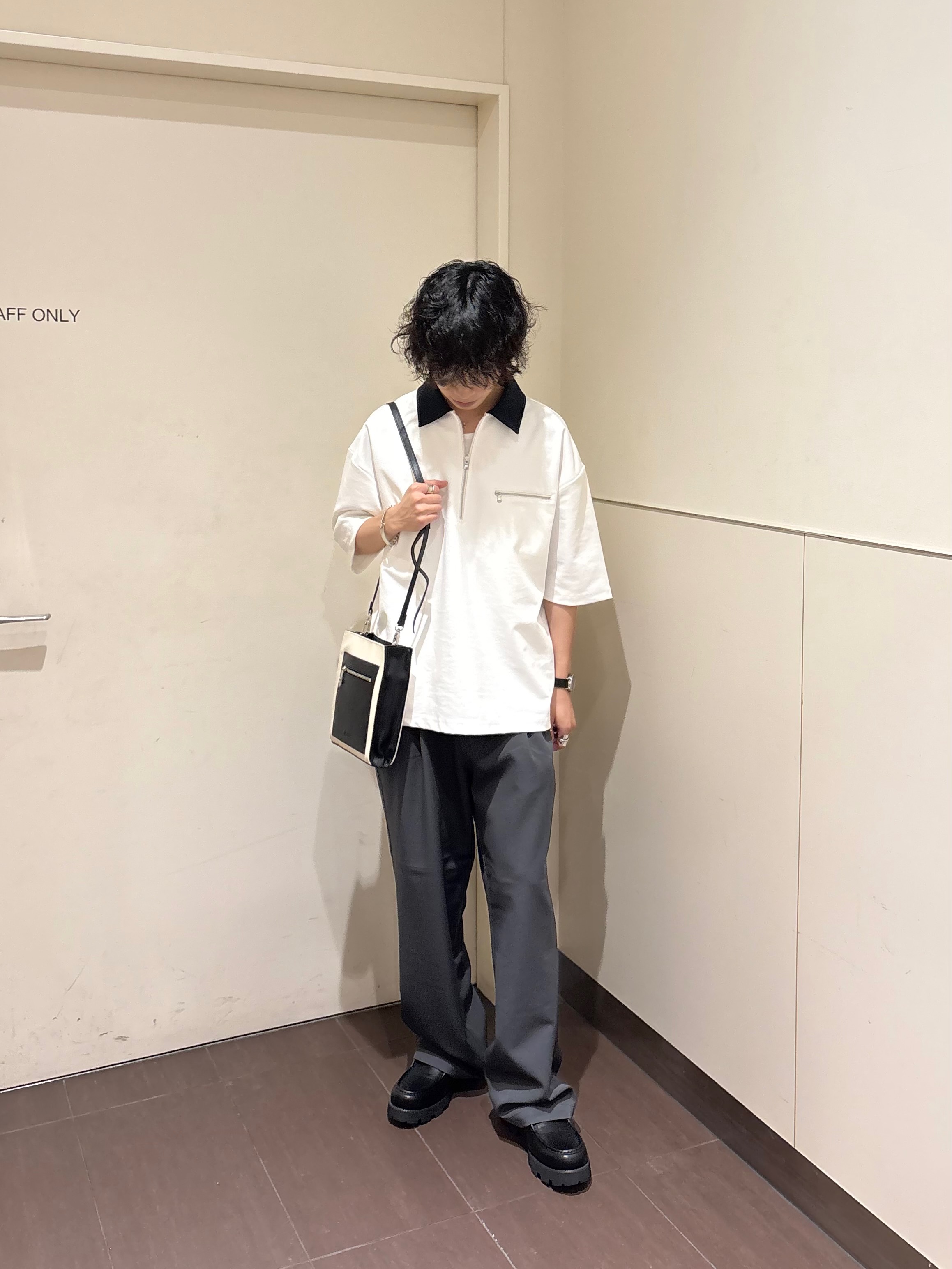 ナノシーさんの「tk.TAKEO KIKUCHI｜【人気商品！】カラースイッチハーフジップポロ／ドロップショルダー／ポロシャツ／ドライタッチ」を使ったコーディネート