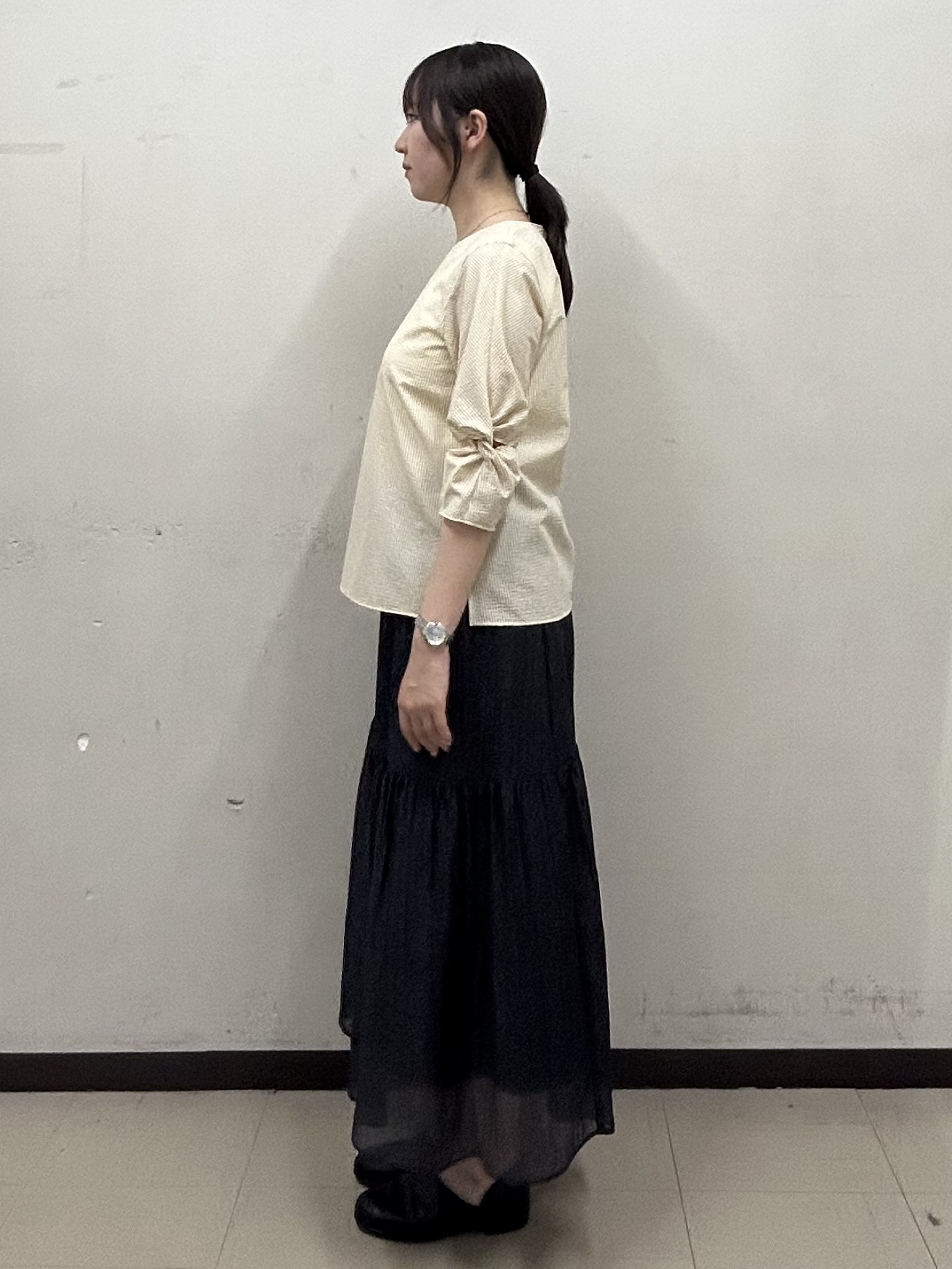 noeさんの「INDIVI｜【洗える／UVケア】ねじり袖サッカートップス」を使ったコーディネート