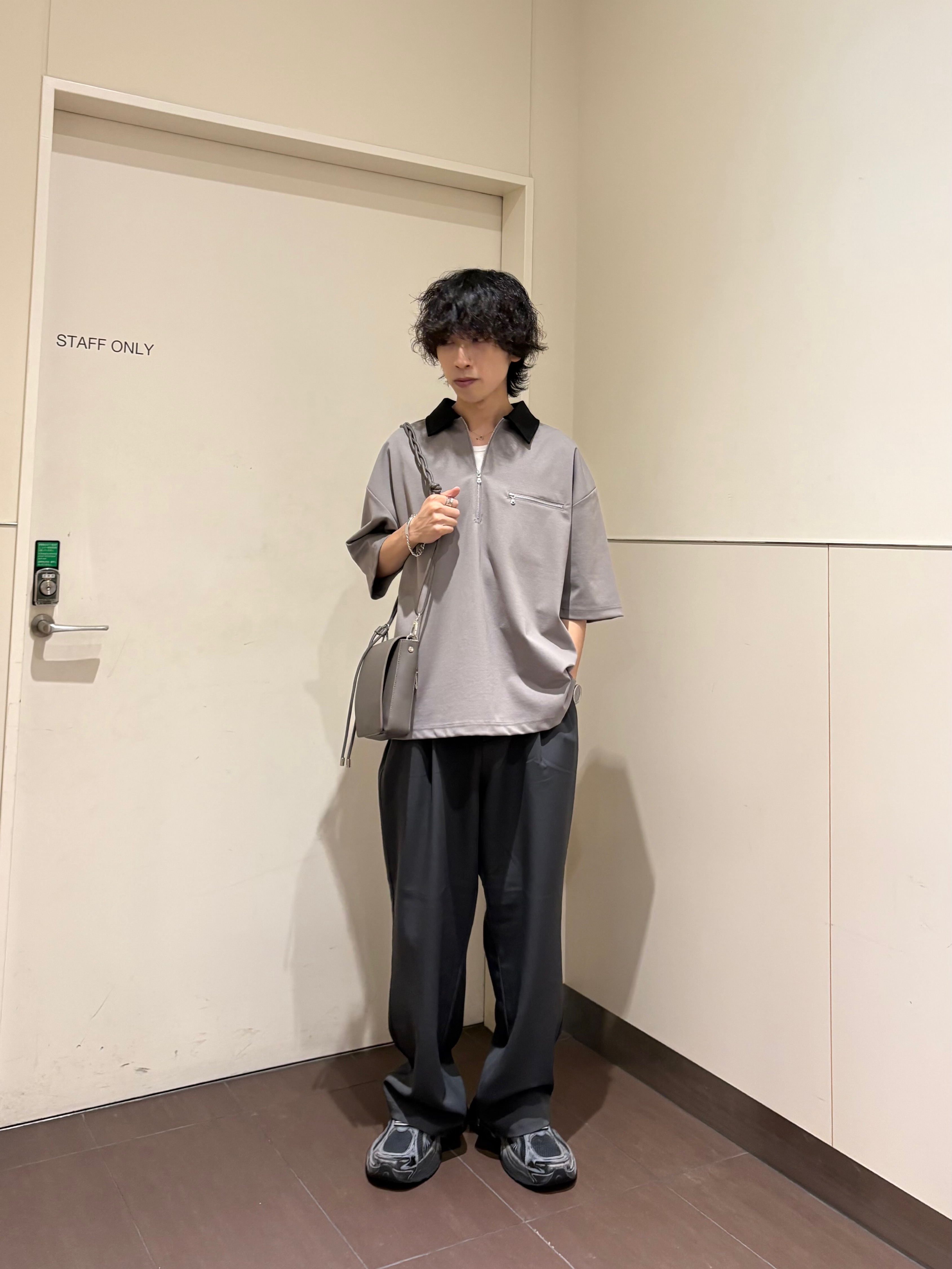 ナノシーさんの「tk.TAKEO KIKUCHI｜【人気商品！】カラースイッチハーフジップポロ／ドロップショルダー／ポロシャツ／ドライタッチ」を使ったコーディネート