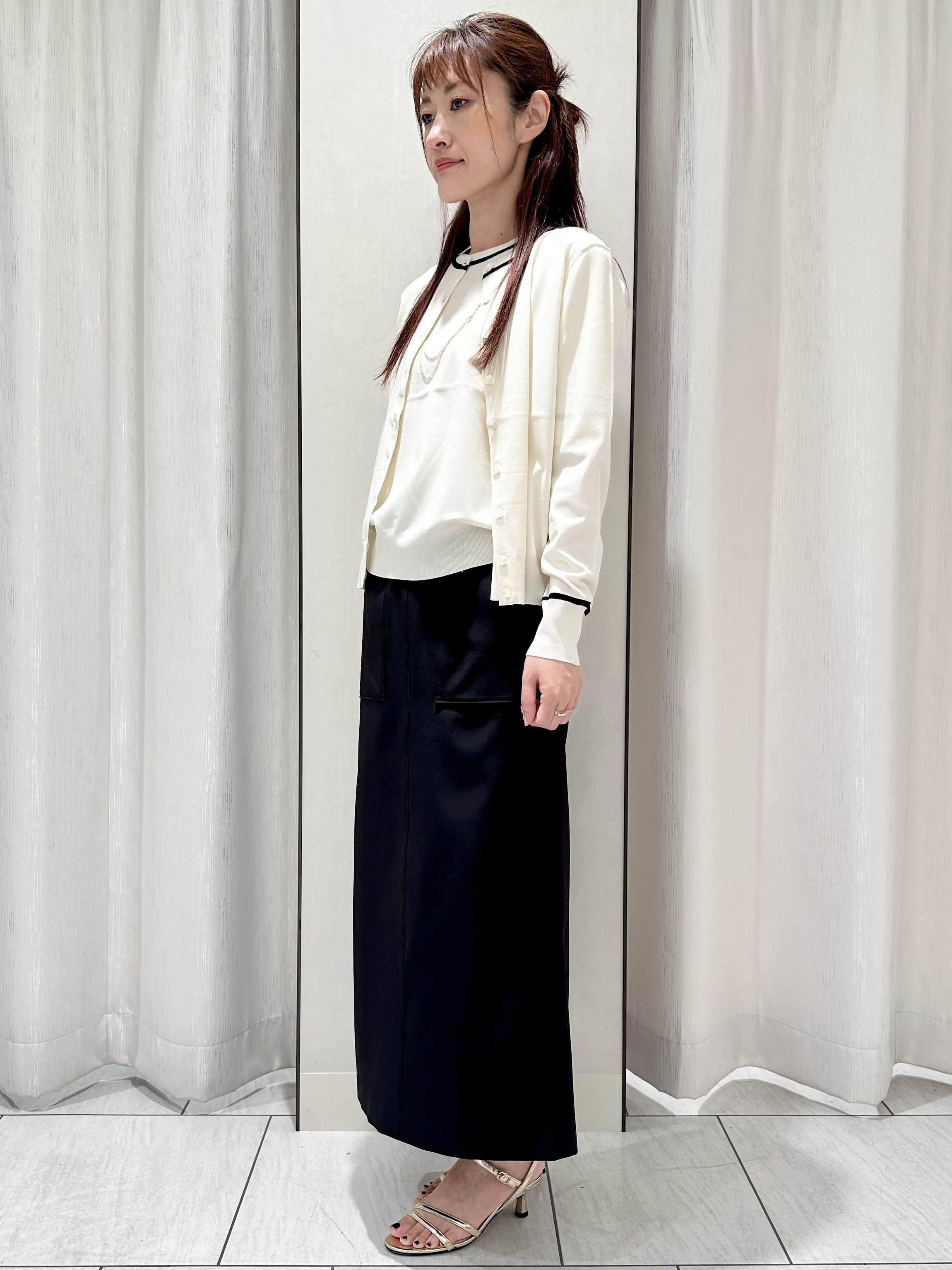komiさんの「UNTITLED｜【アンサンブル可能/秋羽織り】コンパクトニットカーディガン」を使ったコーディネート