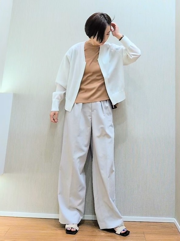 ミズタさんの「UNTITLED｜【アンサンブル可/日除け・冷房対策】シアーレーヨンZIPカーディガン」を使ったコーディネート