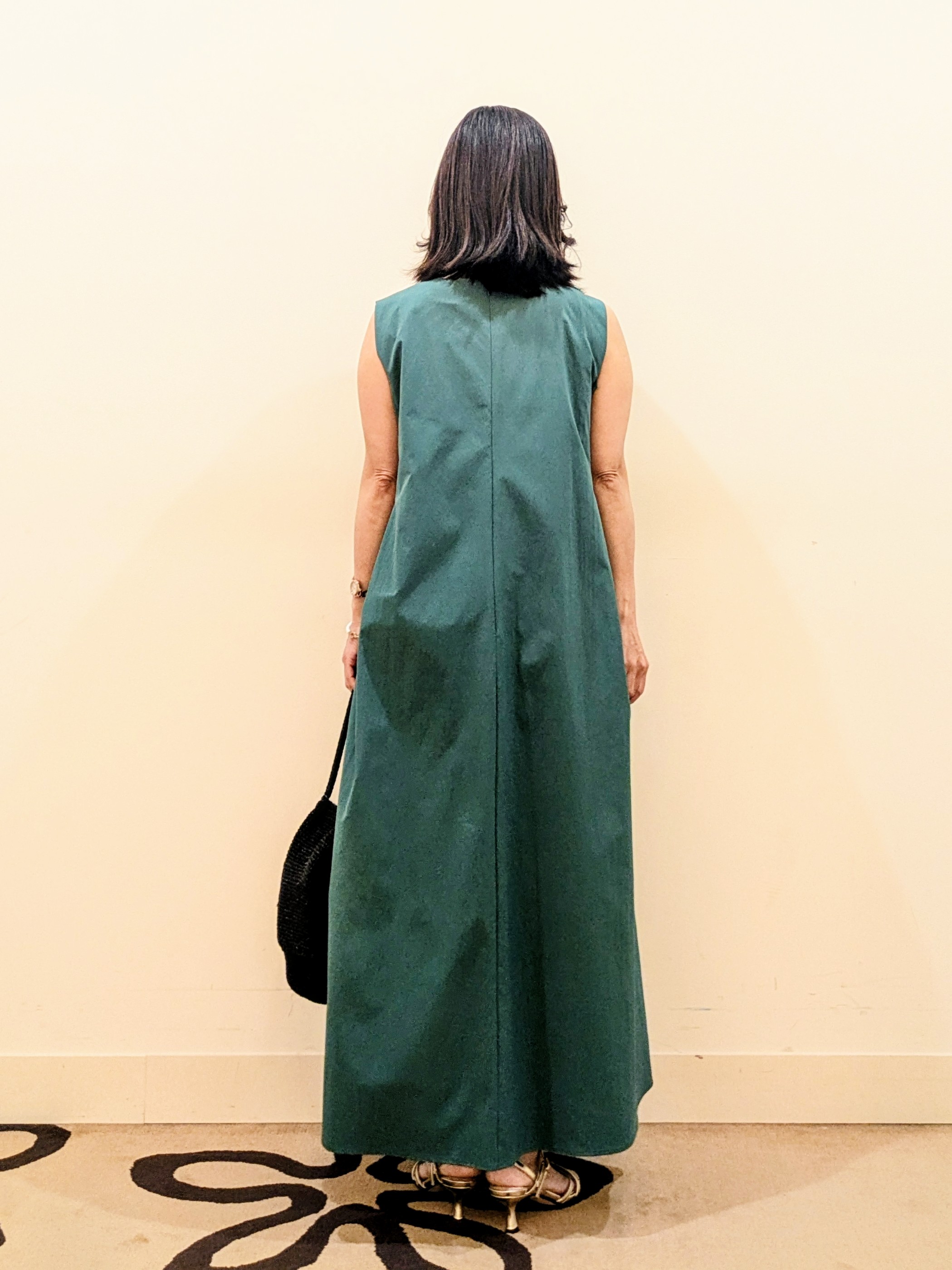 laverさんの「UNTITLED｜【残暑も快適/接触冷感/UVカット/吸水速乾】Aラインロングワンピース」を使ったコーディネート