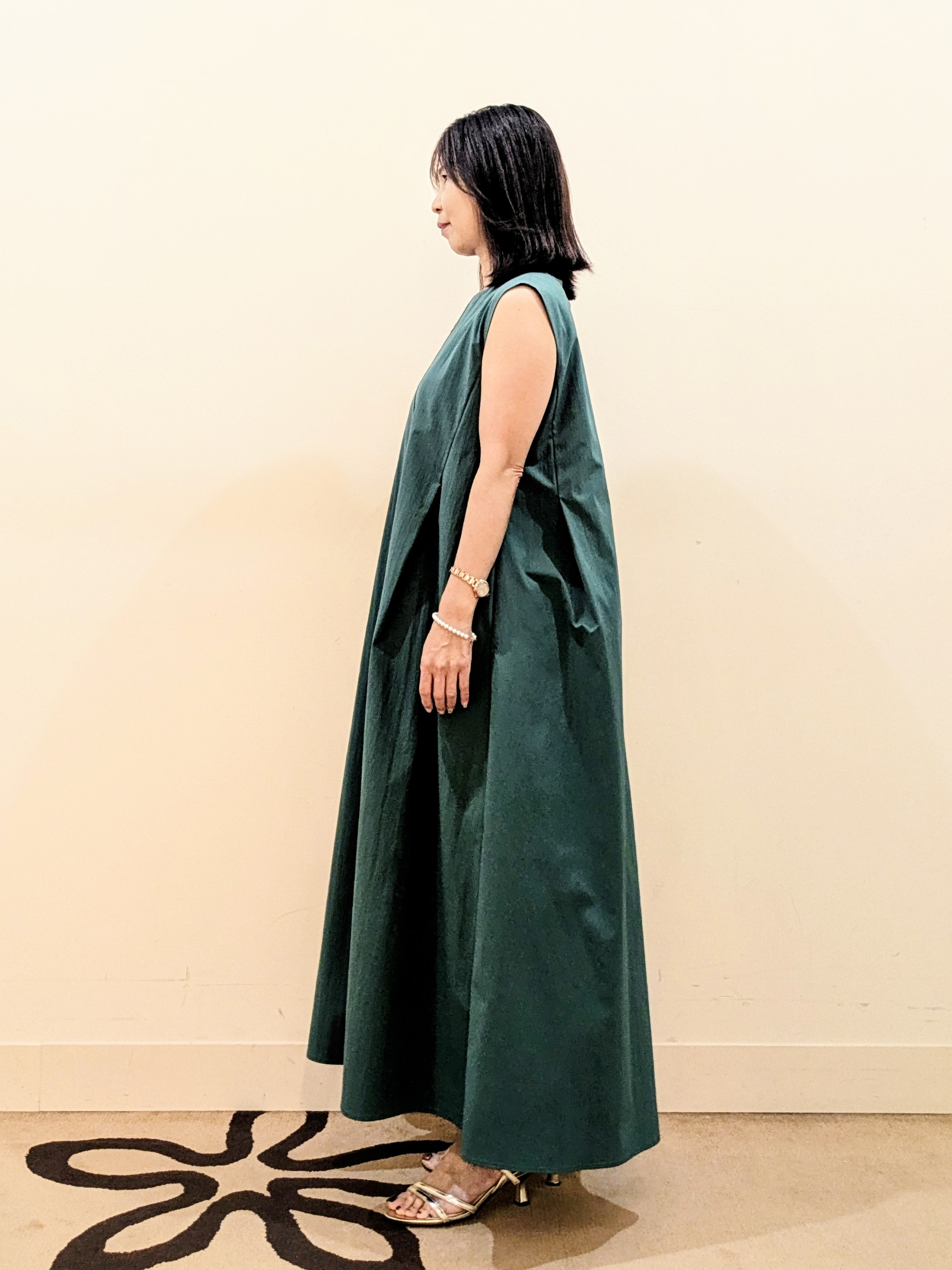 laverさんの「UNTITLED｜【残暑も快適/接触冷感/UVカット/吸水速乾】Aラインロングワンピース」を使ったコーディネート