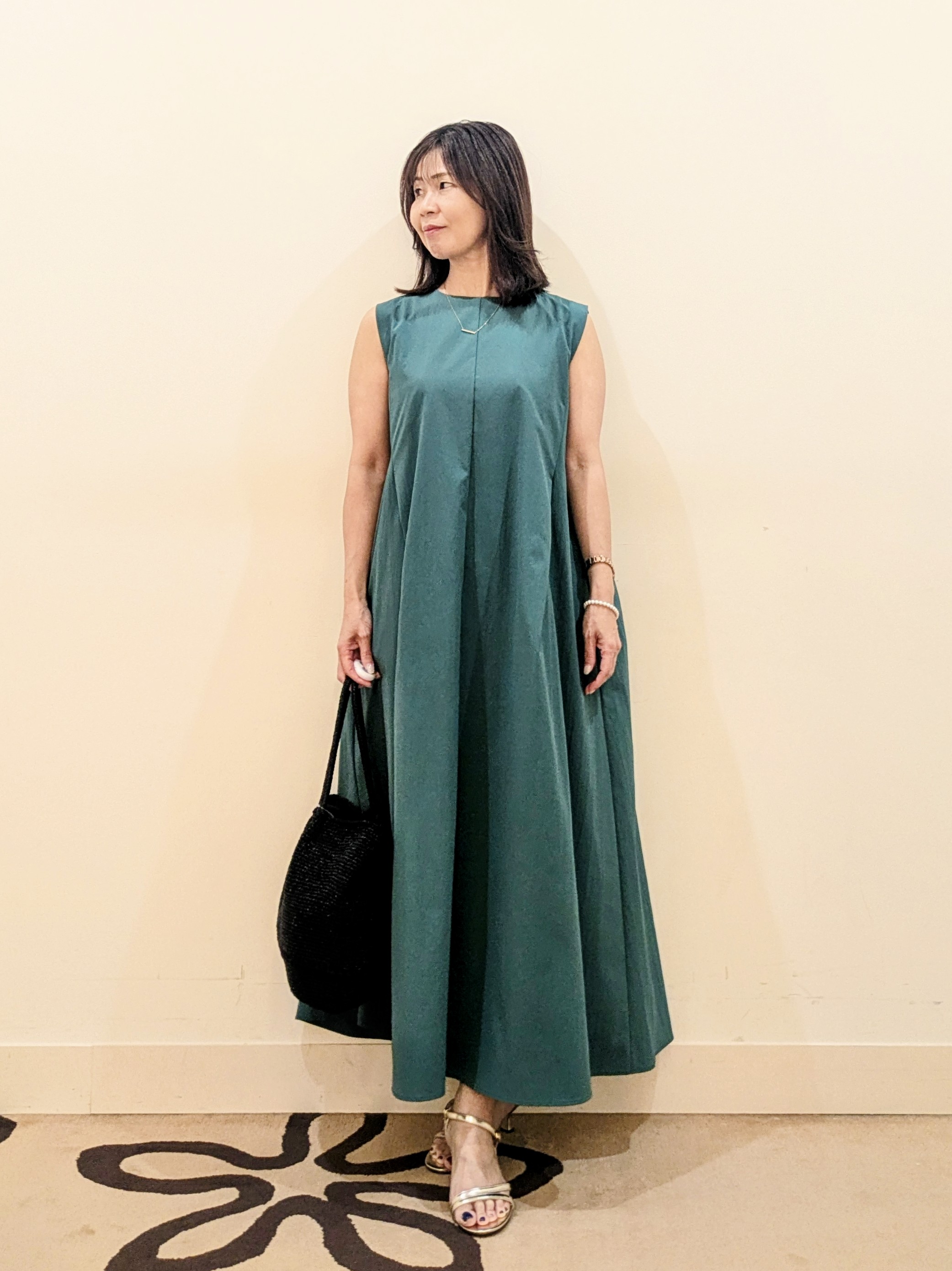 laverさんの「UNTITLED｜【残暑も快適/接触冷感/UVカット/吸水速乾】Aラインロングワンピース」を使ったコーディネート