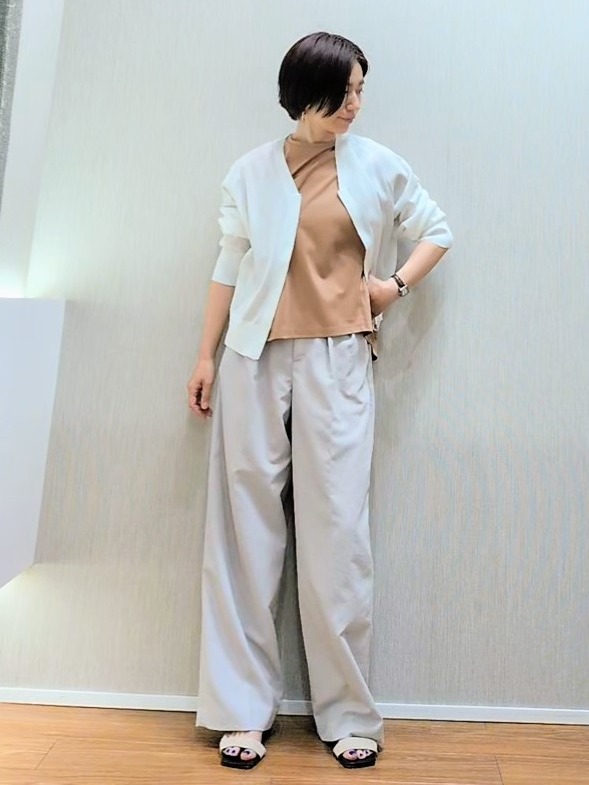 ミズタさんの「UNTITLED｜【アンサンブル可/日除け・冷房対策】シアーレーヨンZIPカーディガン」を使ったコーディネート