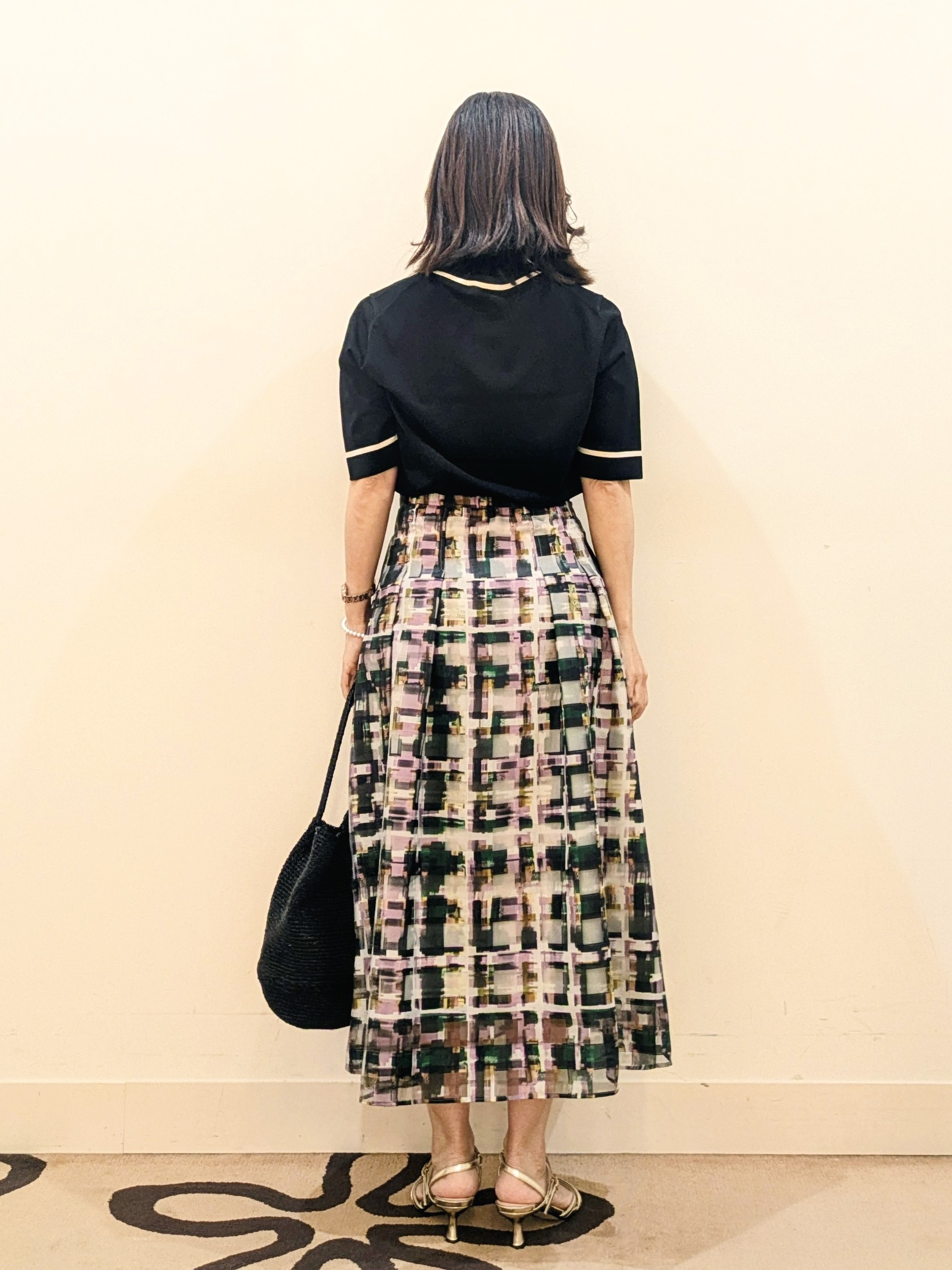 laverさんの「UNTITLED｜【アンサンブル可/きれいめ/通勤】コンパクト5分袖ニット」を使ったコーディネート