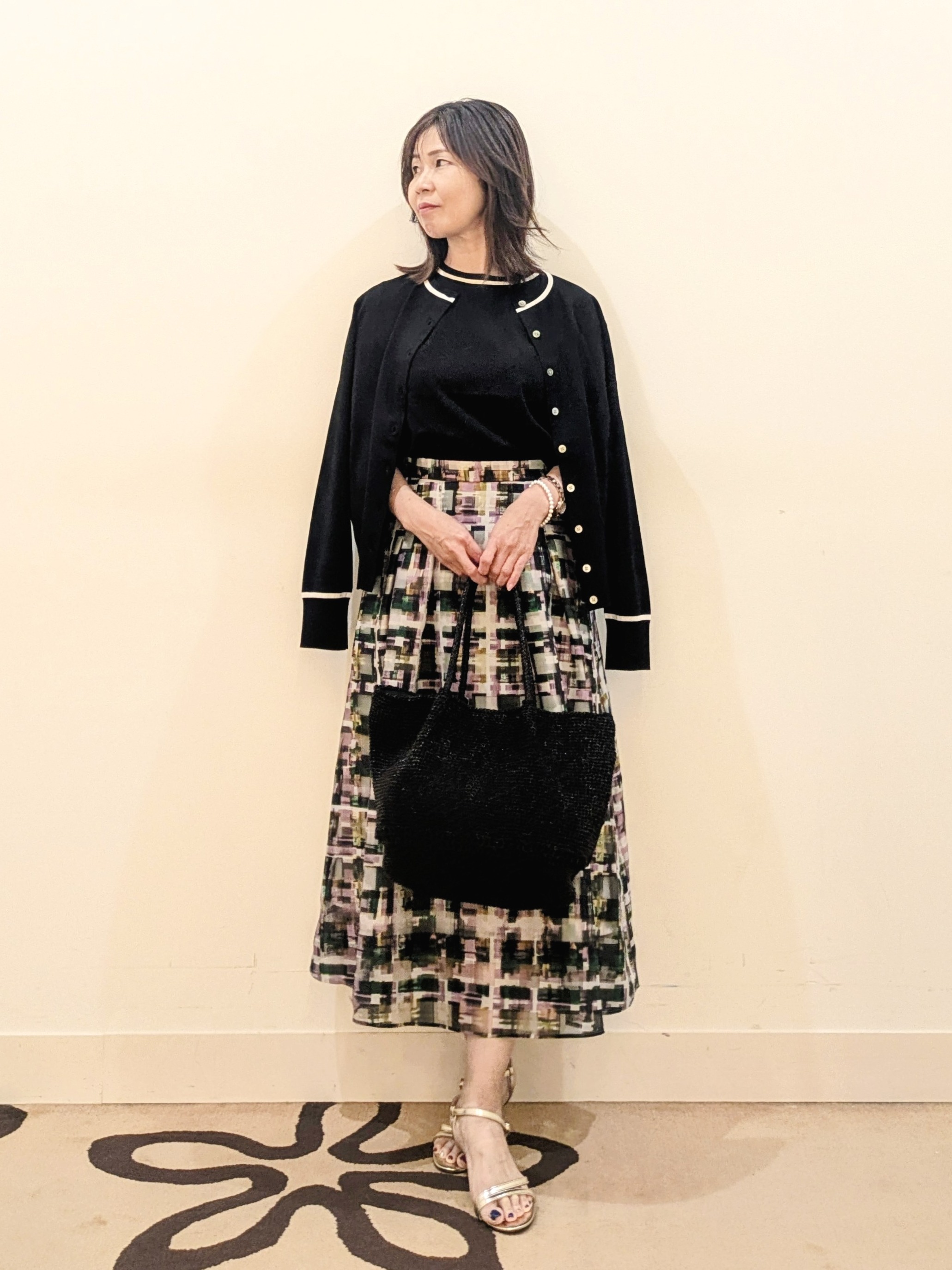 laverさんの「UNTITLED｜【アンサンブル可/きれいめ/通勤】コンパクト5分袖ニット」を使ったコーディネート