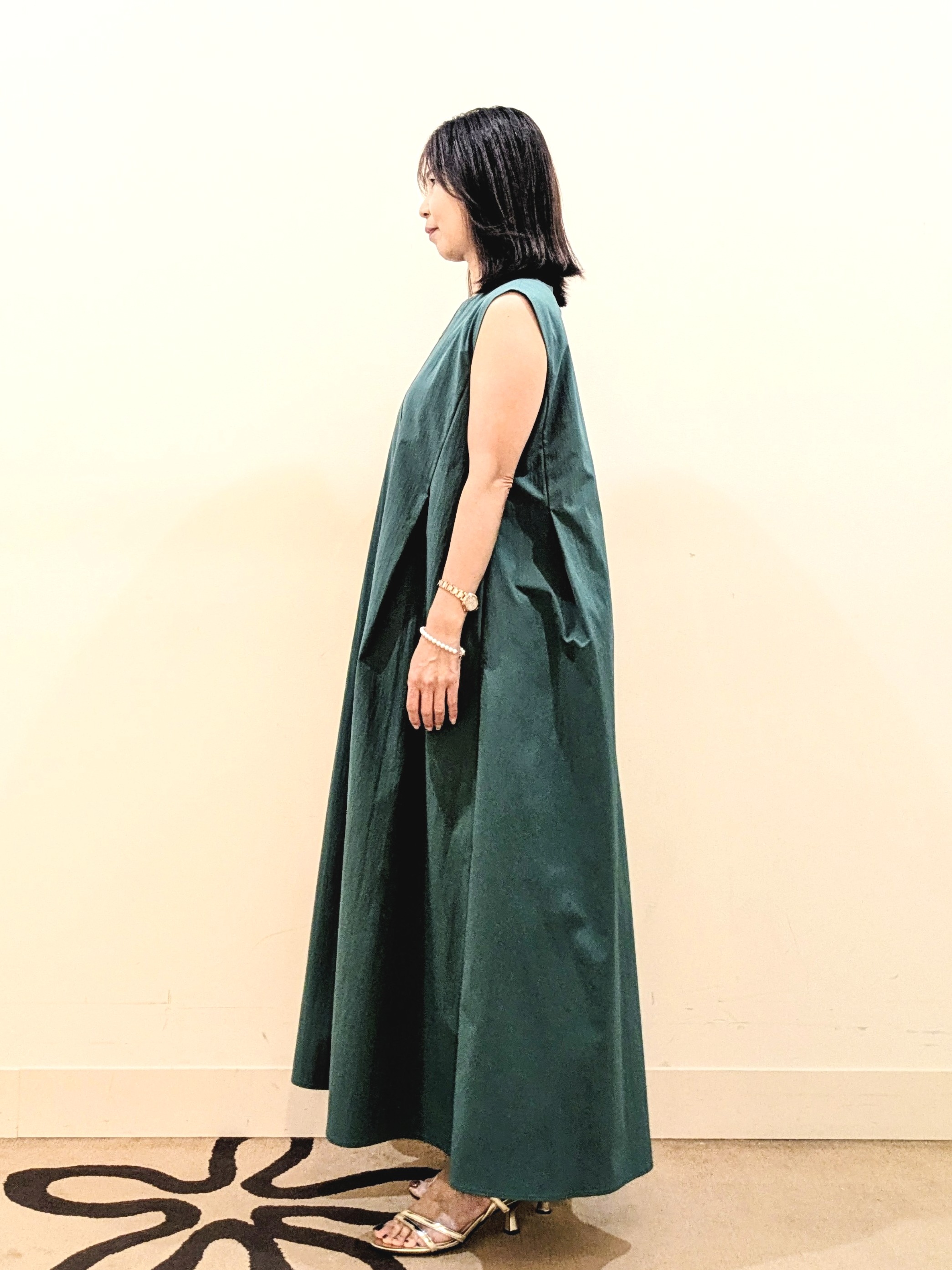 laverさんの「UNTITLED｜【残暑も快適/接触冷感/UVカット/吸水速乾】Aラインロングワンピース」を使ったコーディネート