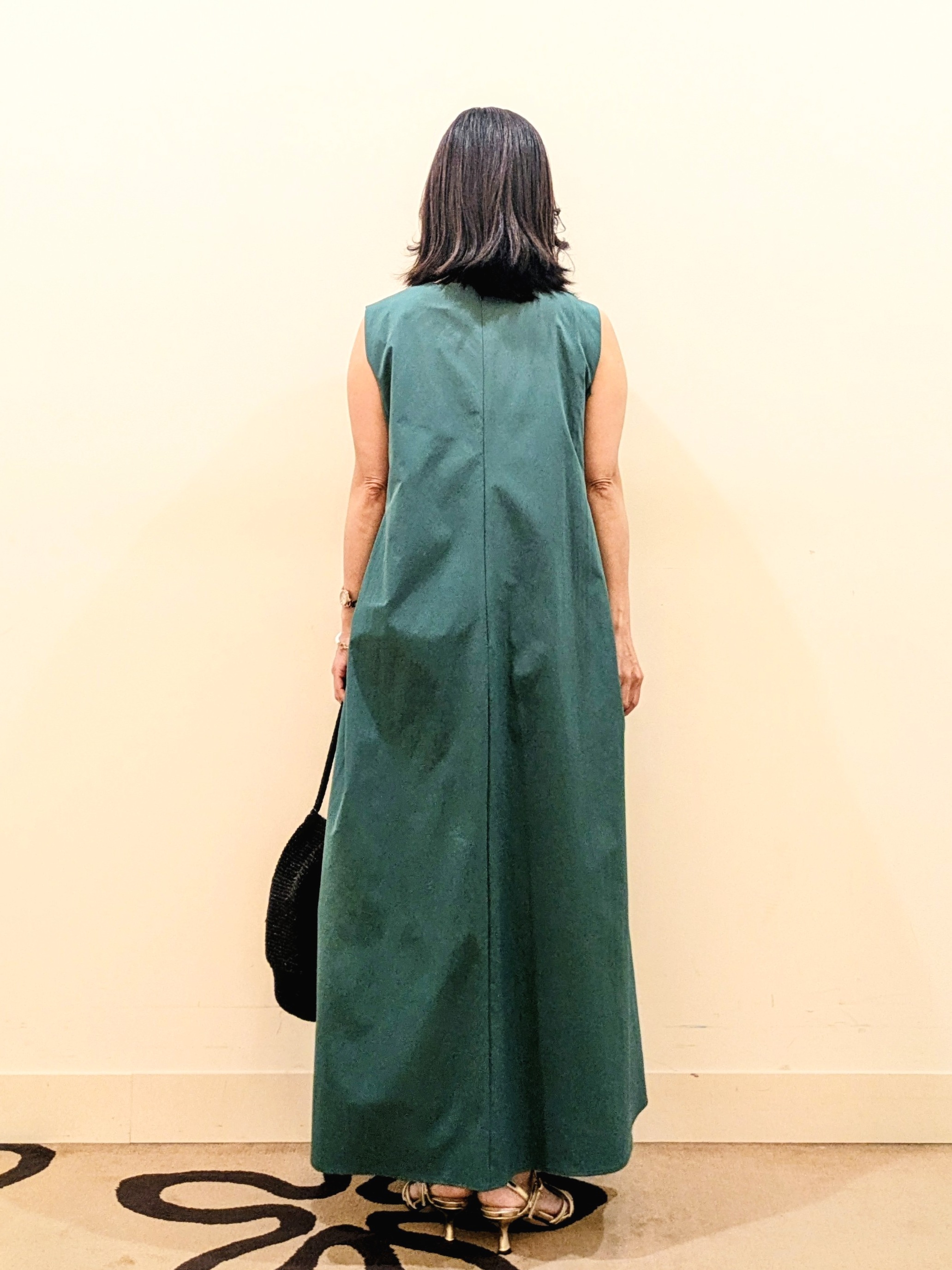 laverさんの「UNTITLED｜【残暑も快適/接触冷感/UVカット/吸水速乾】Aラインロングワンピース」を使ったコーディネート