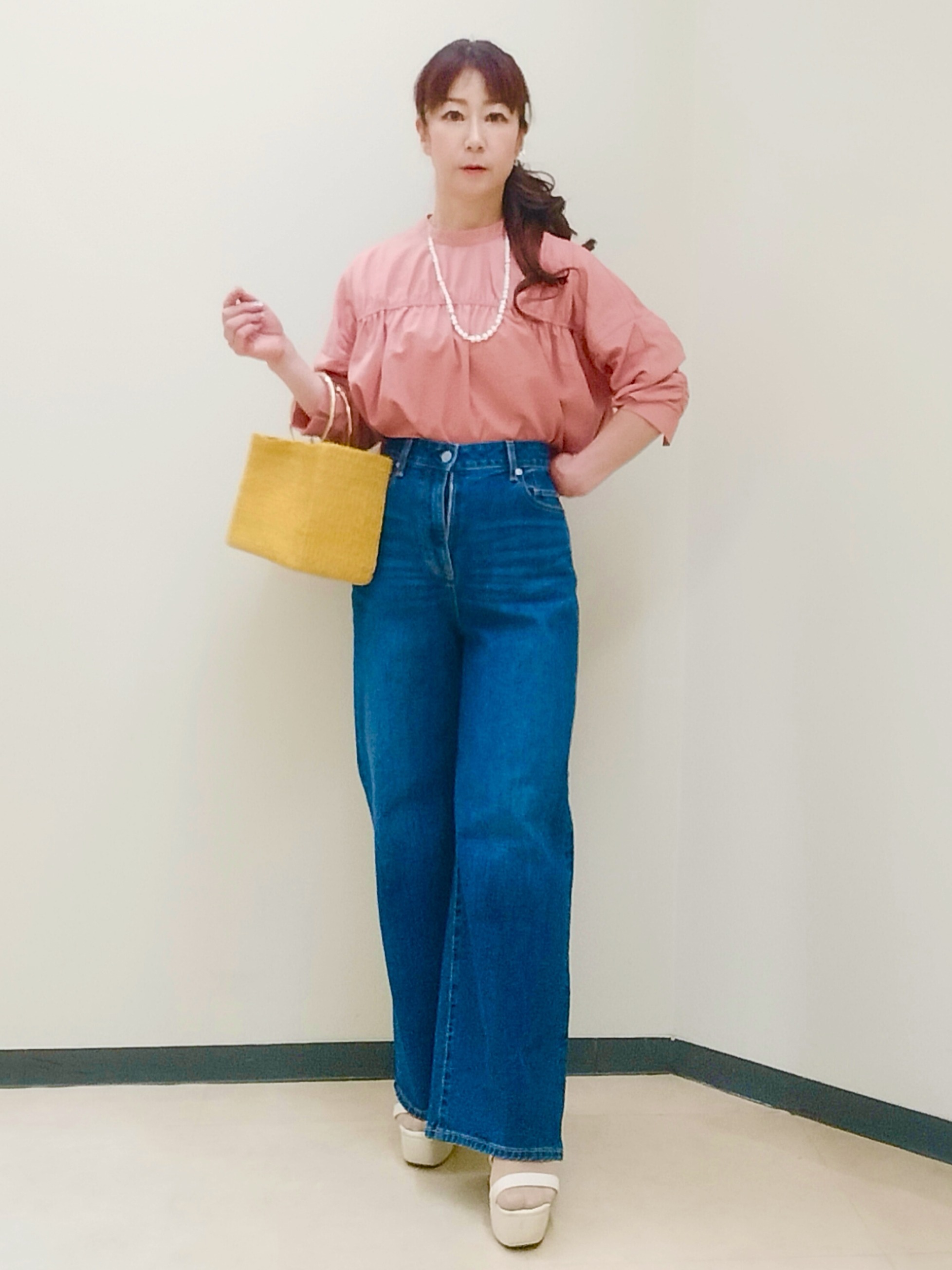 花さんの「Reflect｜【手洗い可】プチハイネック ギャザーブラウス」を使ったコーディネート