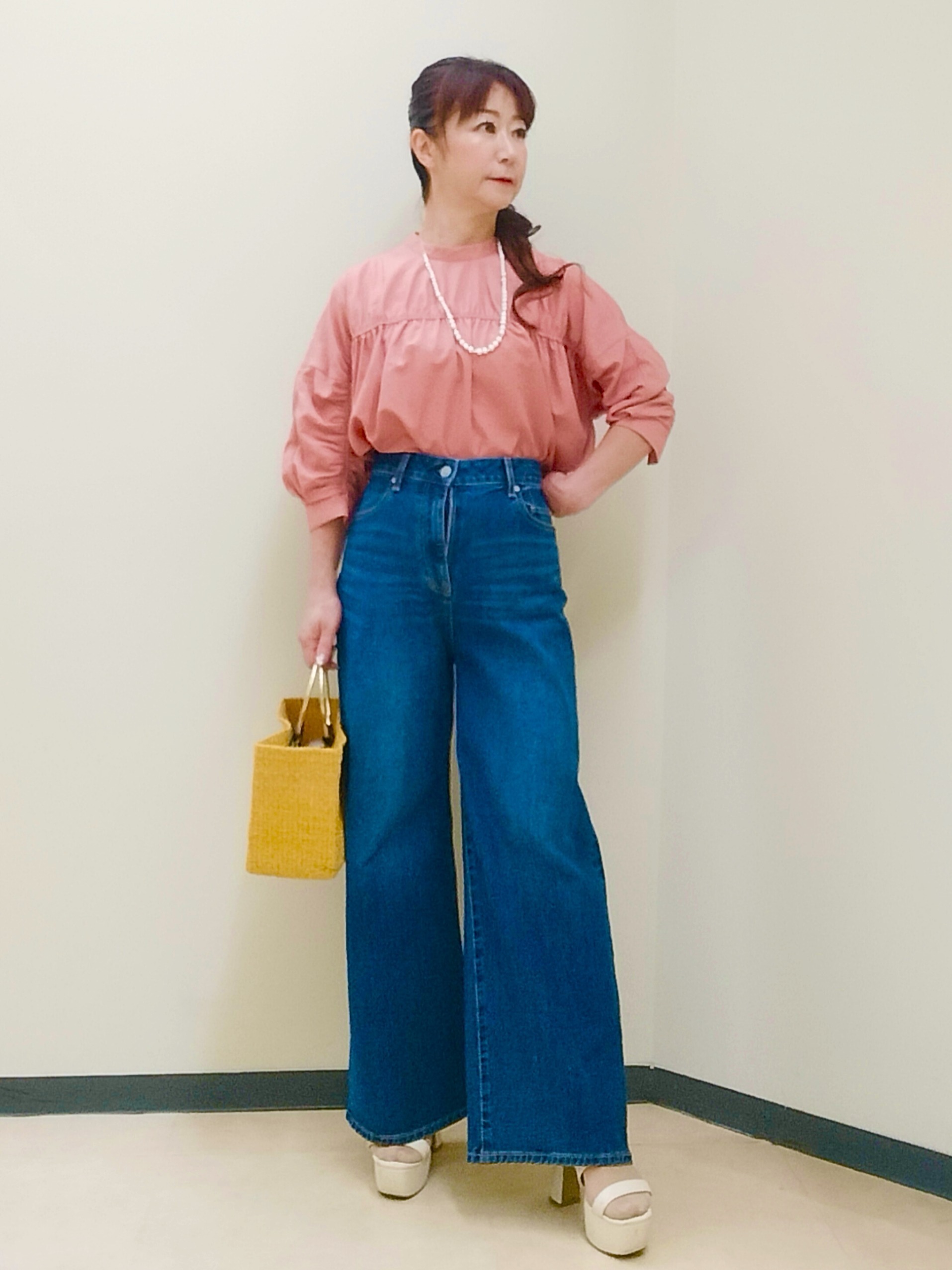花さんの「Reflect｜【手洗い可】プチハイネック ギャザーブラウス」を使ったコーディネート