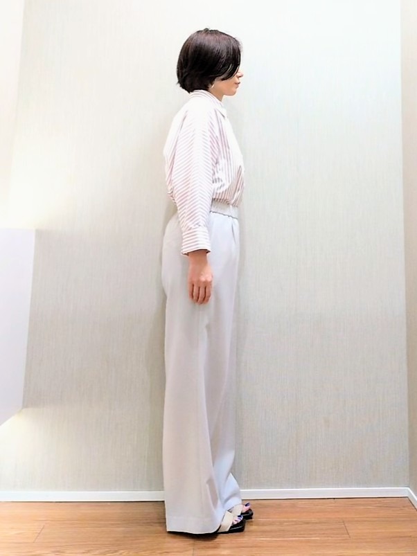 ミズタさんの「UNTITLED｜【接触冷感/吸水速乾/UVカット】ドルマンスリーブシャツ」を使ったコーディネート