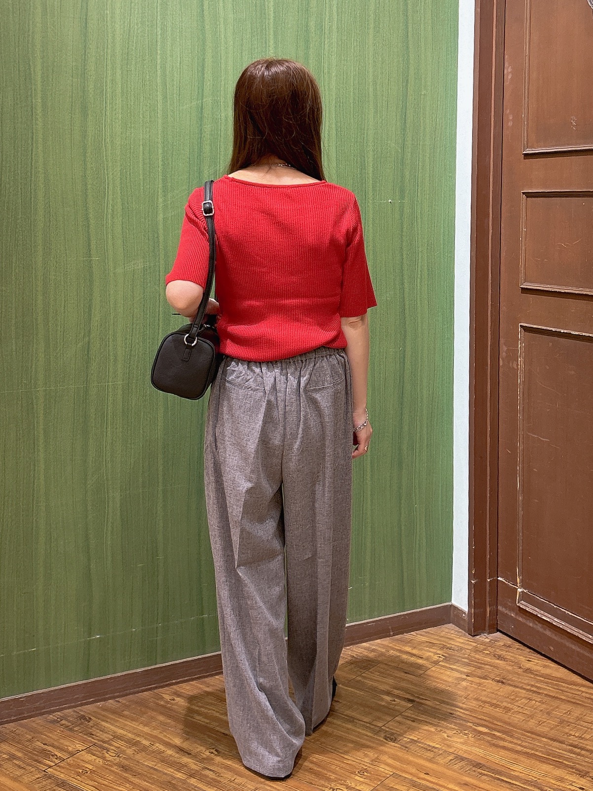 かおりさんの「SHOO･LA･RUE｜【毛玉になりにくい/洗濯機可/S-LL】大人上品な 5分袖スクエアトップス」を使ったコーディネート