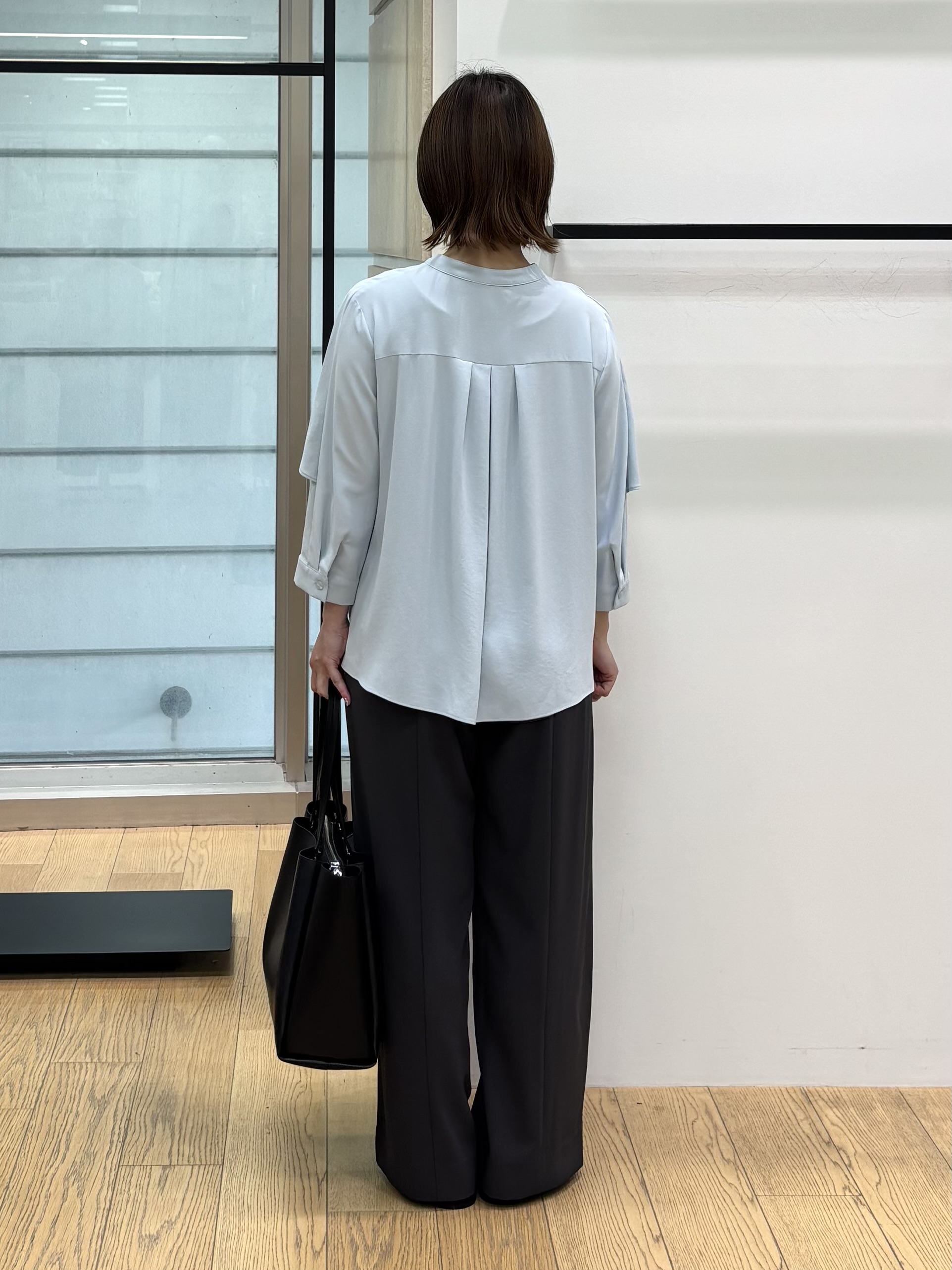 asamiさんの「INDIVI｜【接触冷感/UVケア/夏羽織り/着る日傘】ケープ風ブラウス」を使ったコーディネート