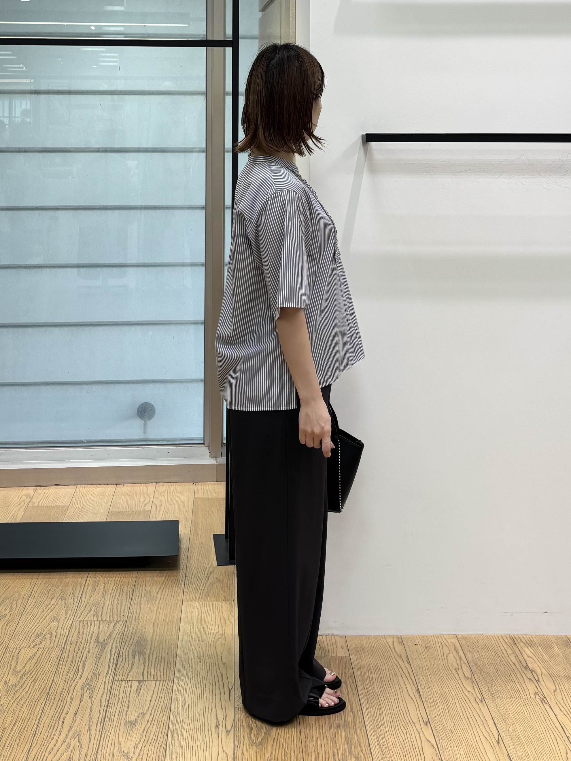 asamiさんの「INDIVI｜【洗える／UVケア／着映え】フリルピンタックブラウス」を使ったコーディネート