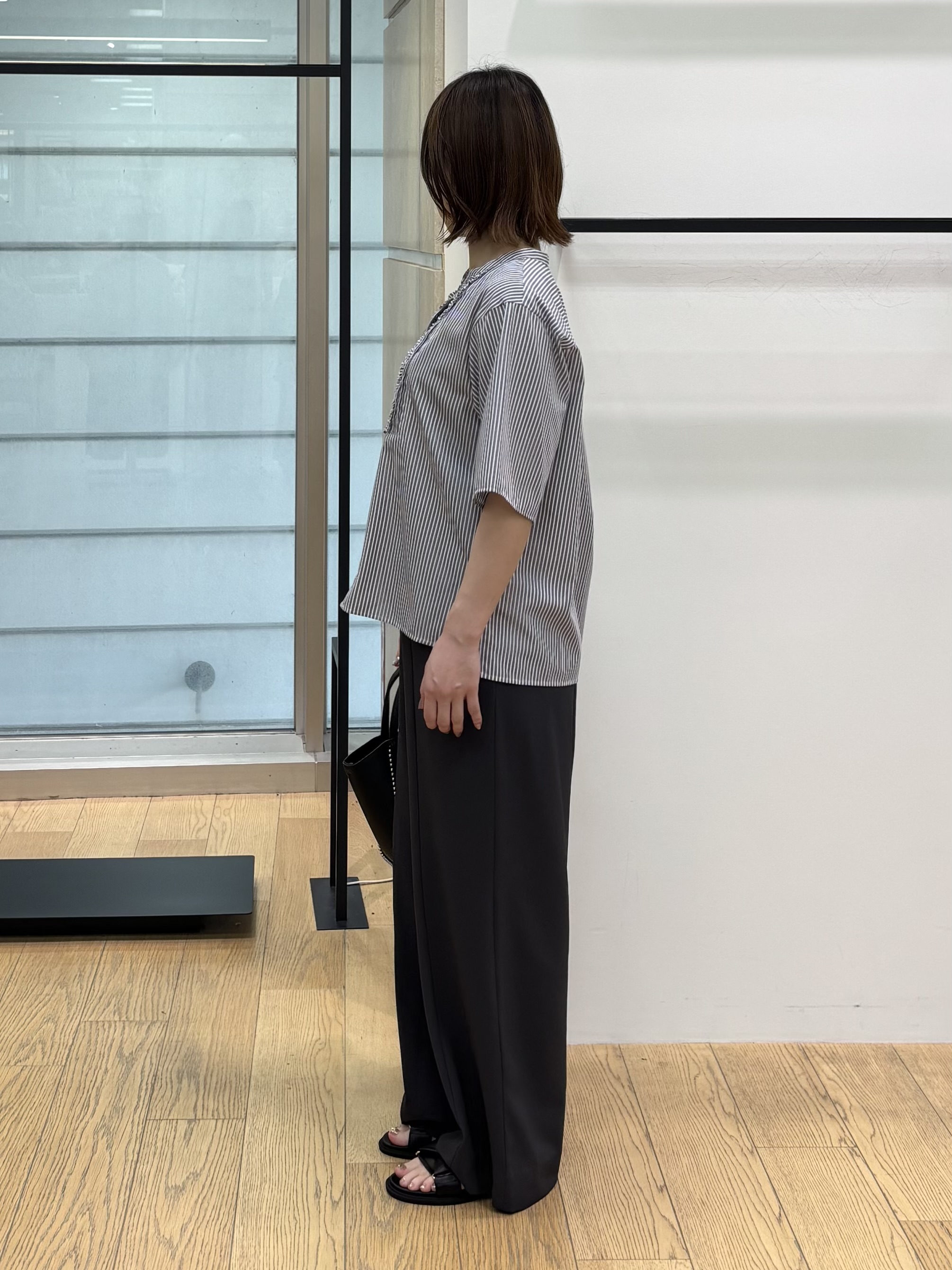 asamiさんの「INDIVI｜【洗える／UVケア／着映え】フリルピンタックブラウス」を使ったコーディネート