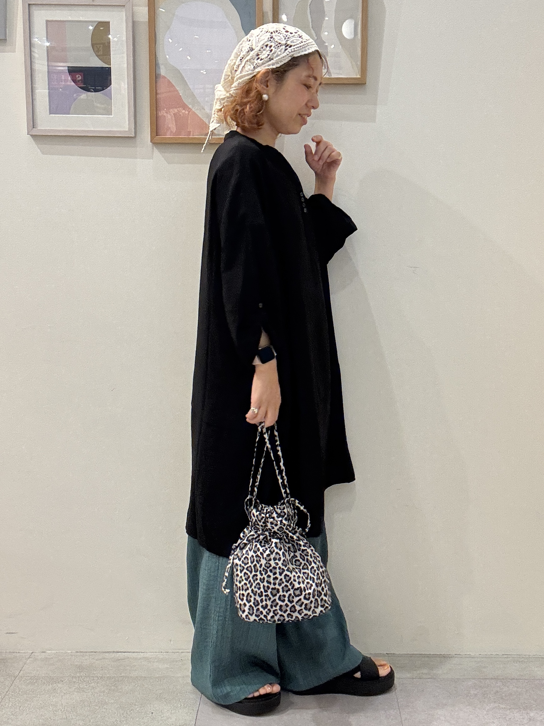 たけぴさんの「SHOO･LA･RUE｜【S-LL/洗濯後しわになりにくい】ゆるっと体型カバー 7分袖コクーンチュニック」を使ったコーディネート